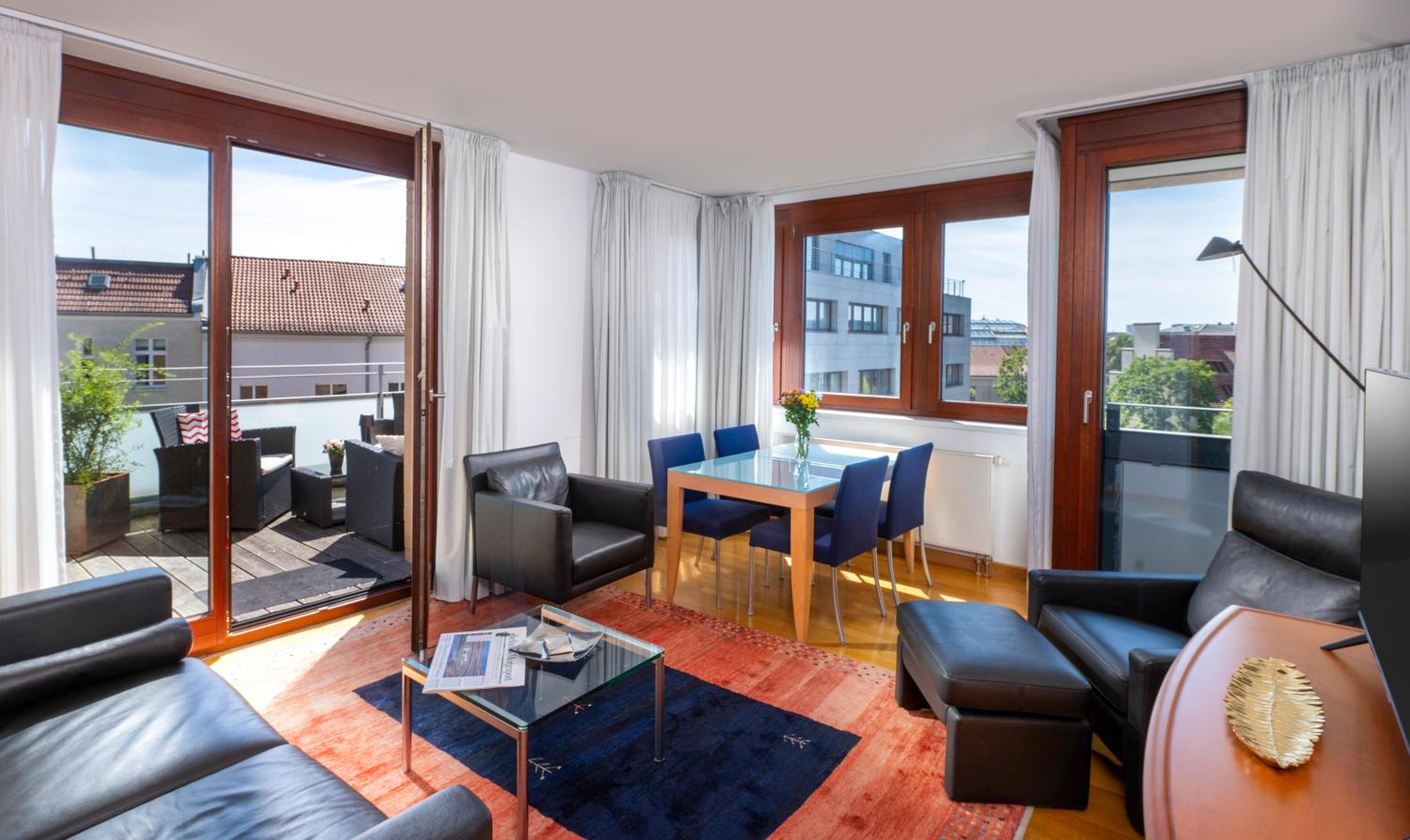 Two-Bedroom Apartment with Rooftop Terrace
