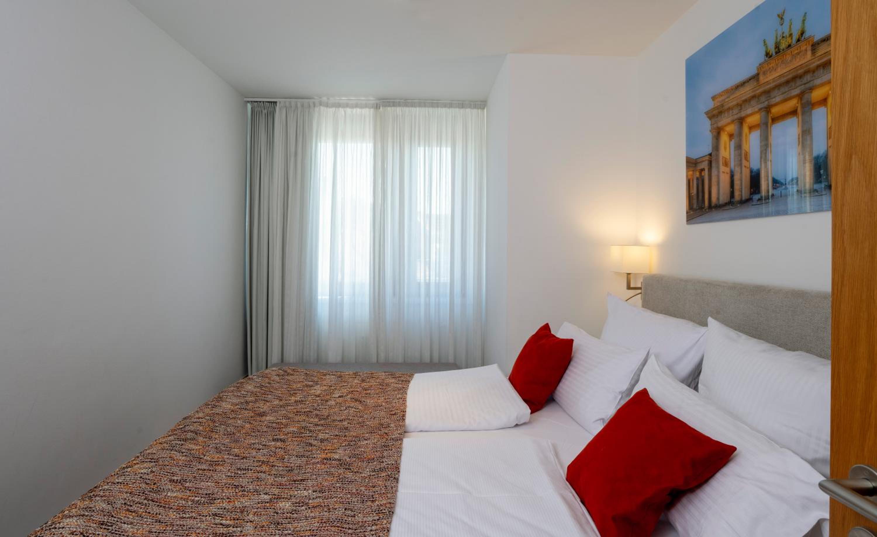 Two-Bedroom Apartment with Rooftop Terrace