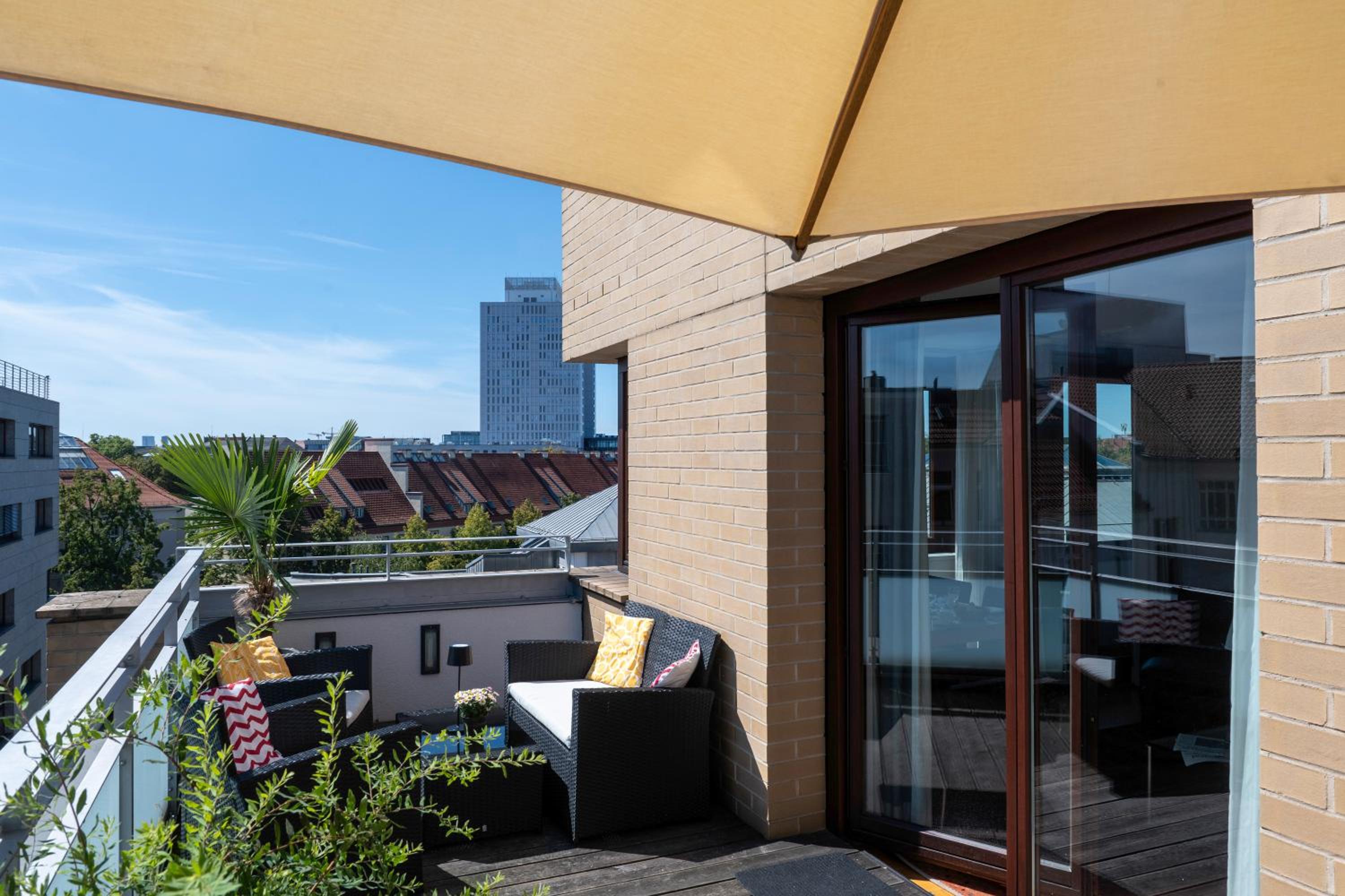 Two-Bedroom Apartment with Rooftop Terrace