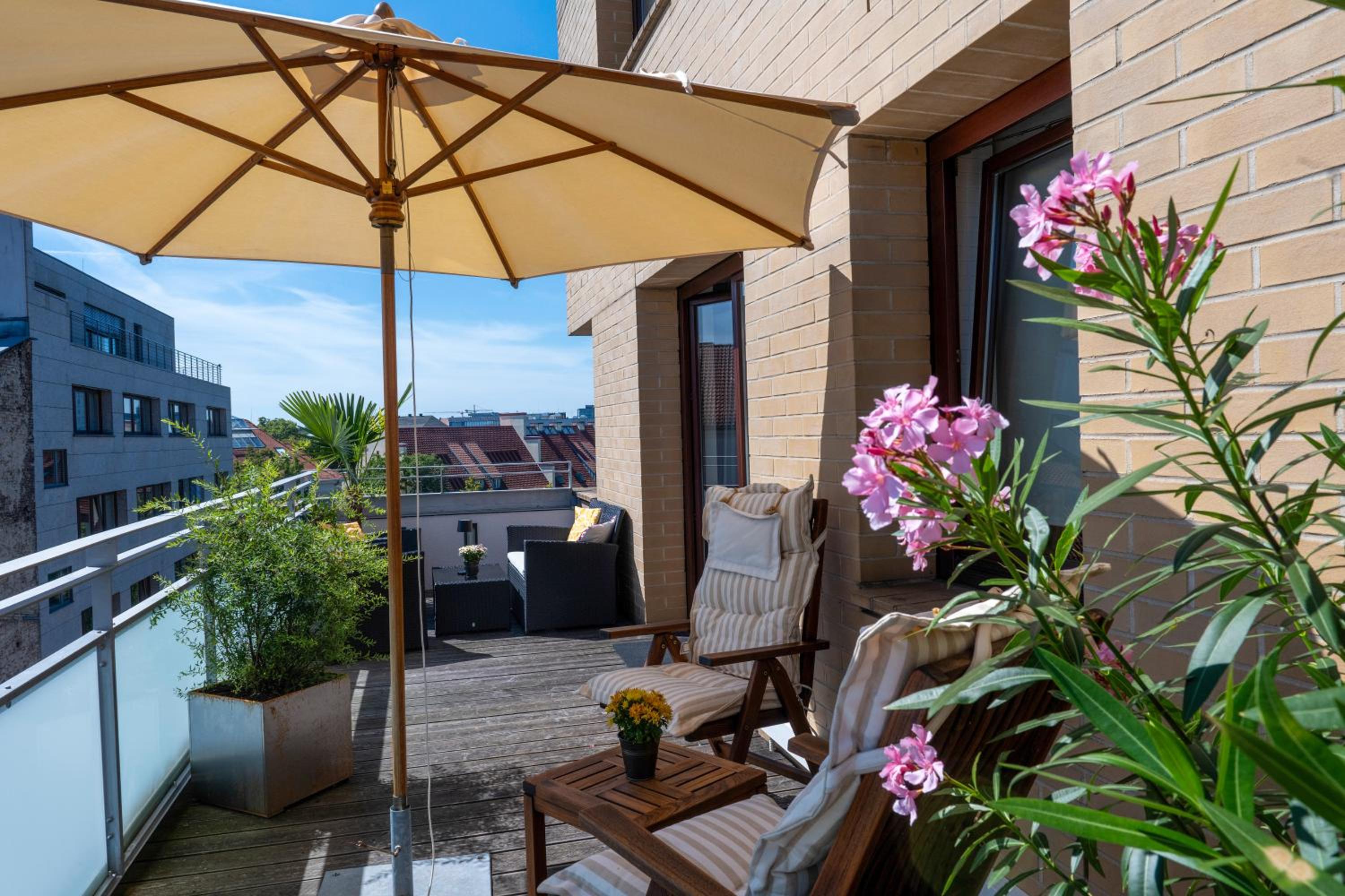 Two-Bedroom Apartment with Rooftop Terrace