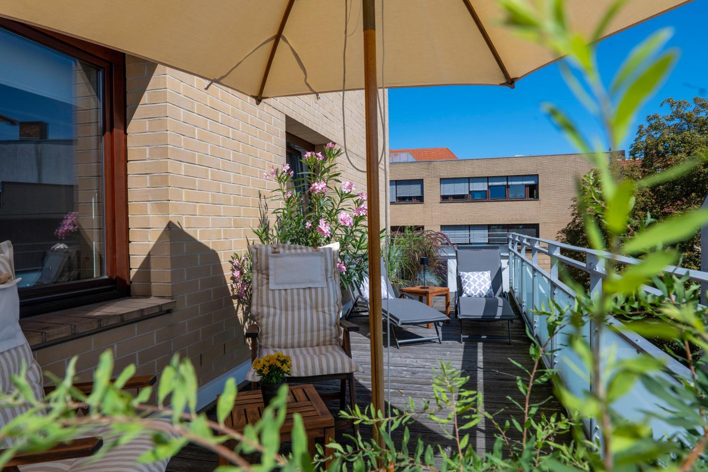 Two-Bedroom Apartment with Rooftop Terrace