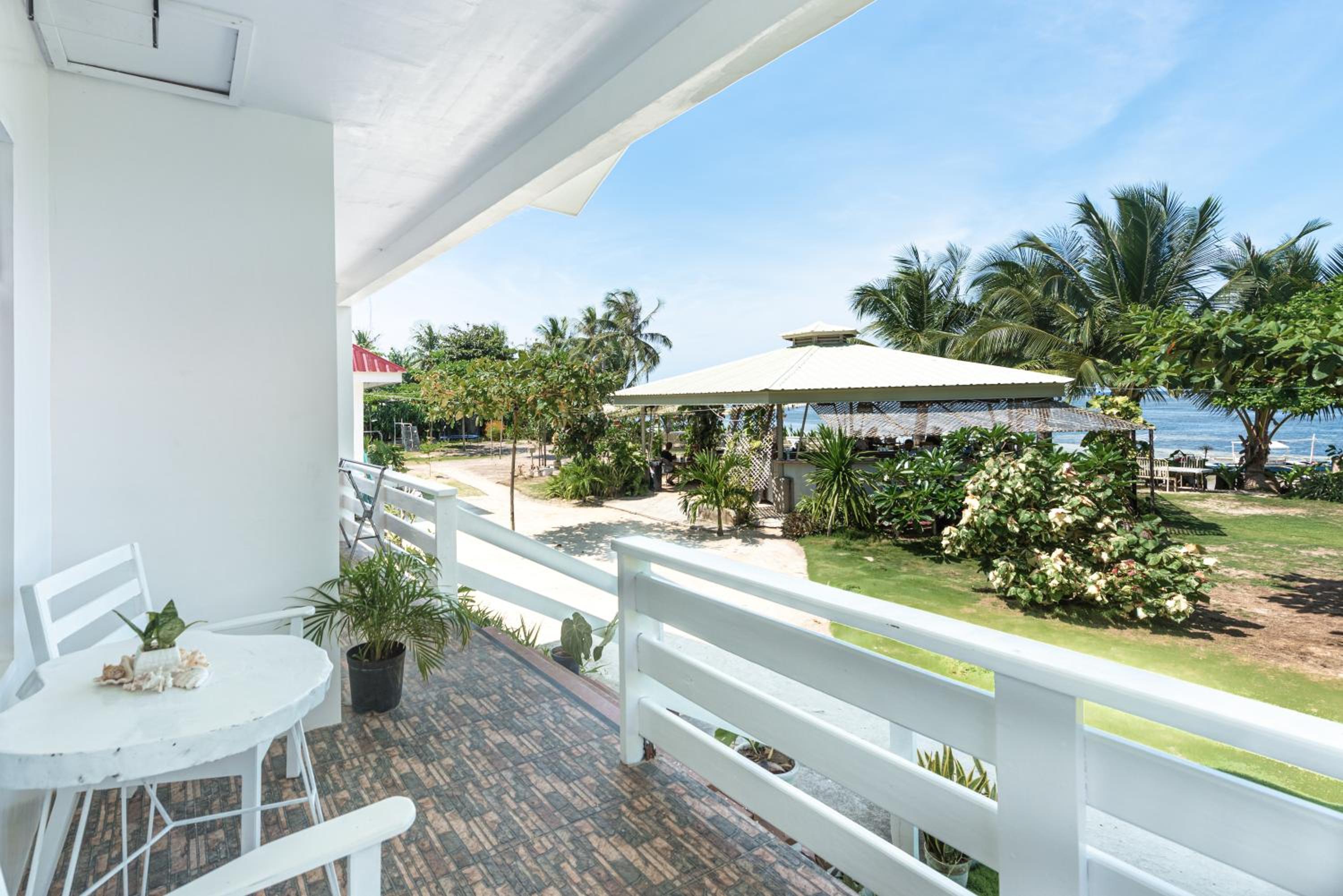 Deluxe Double Room with Sea View - Photo 22