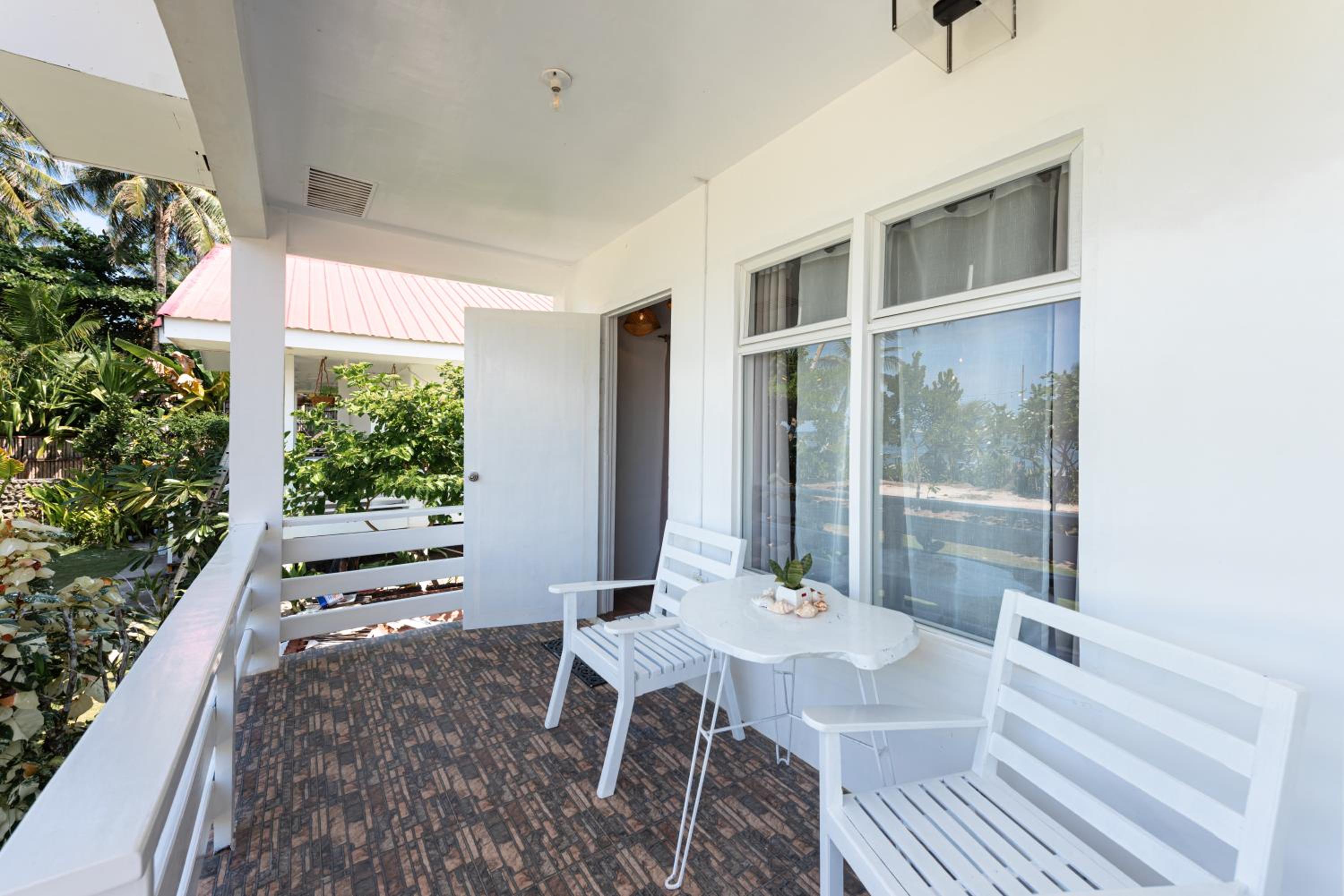 Deluxe Double Room with Sea View - Photo 19