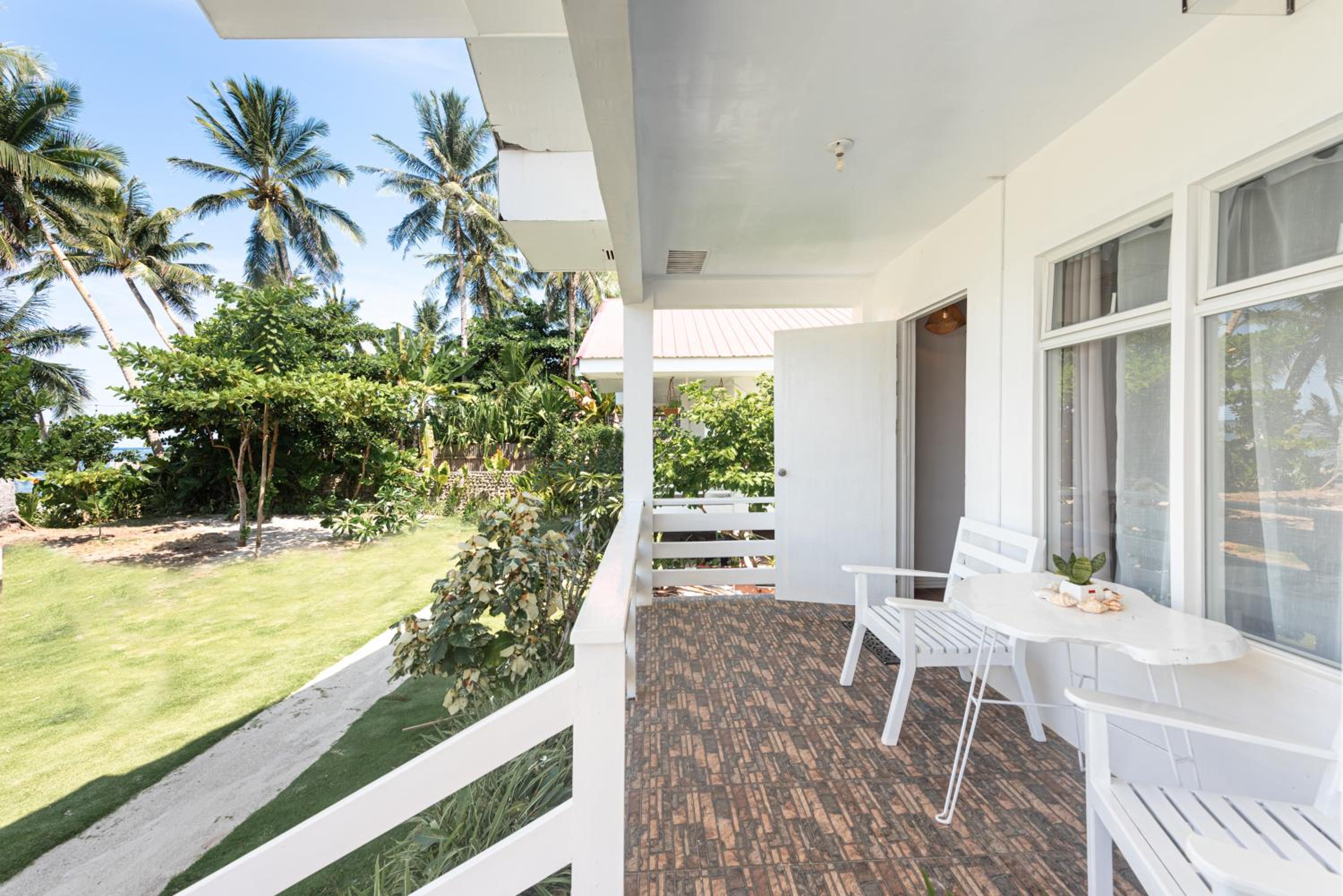 Deluxe Double Room with Sea View - Photo 4