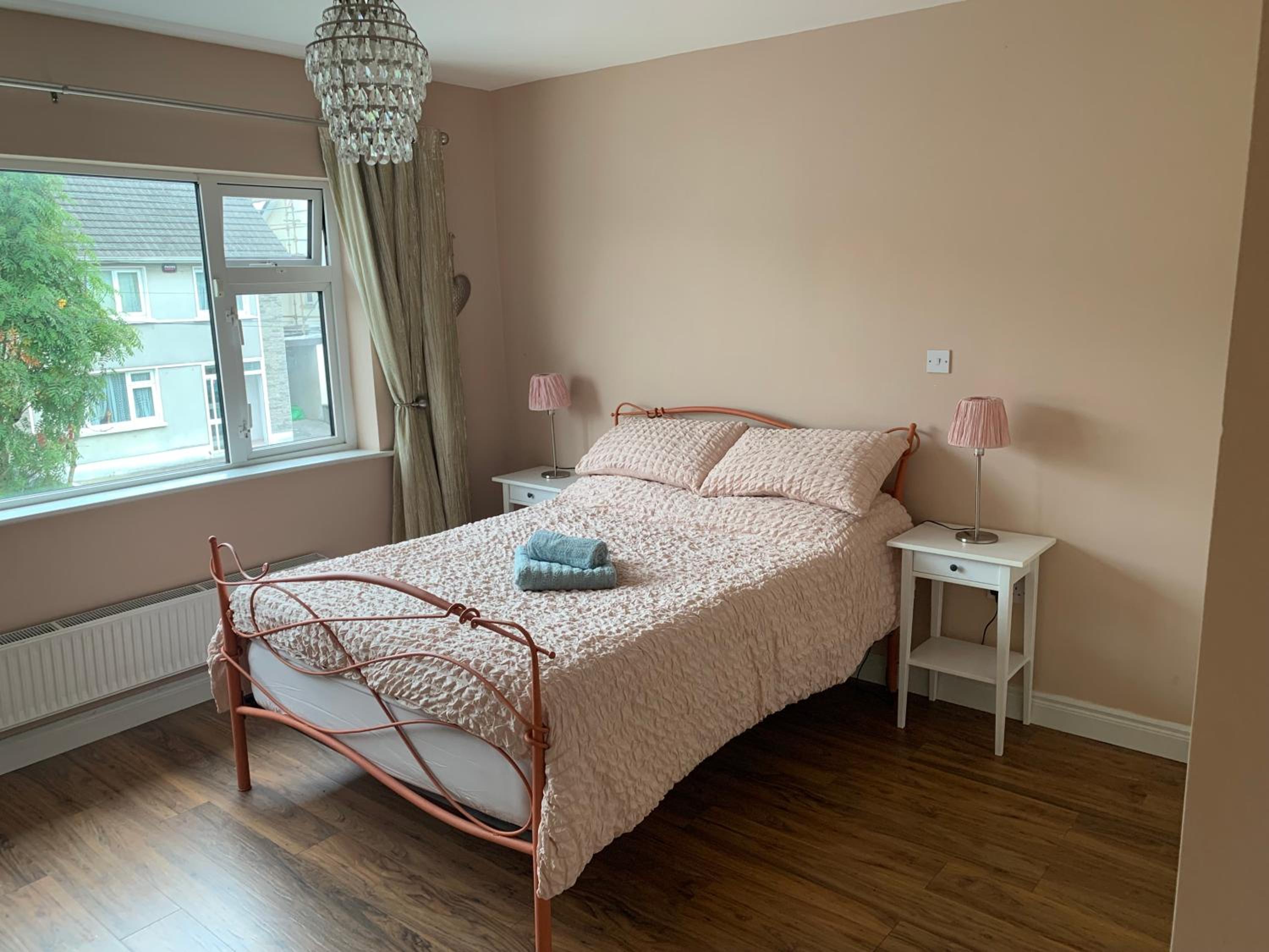 Double Room with Shared Bathroom photo 1