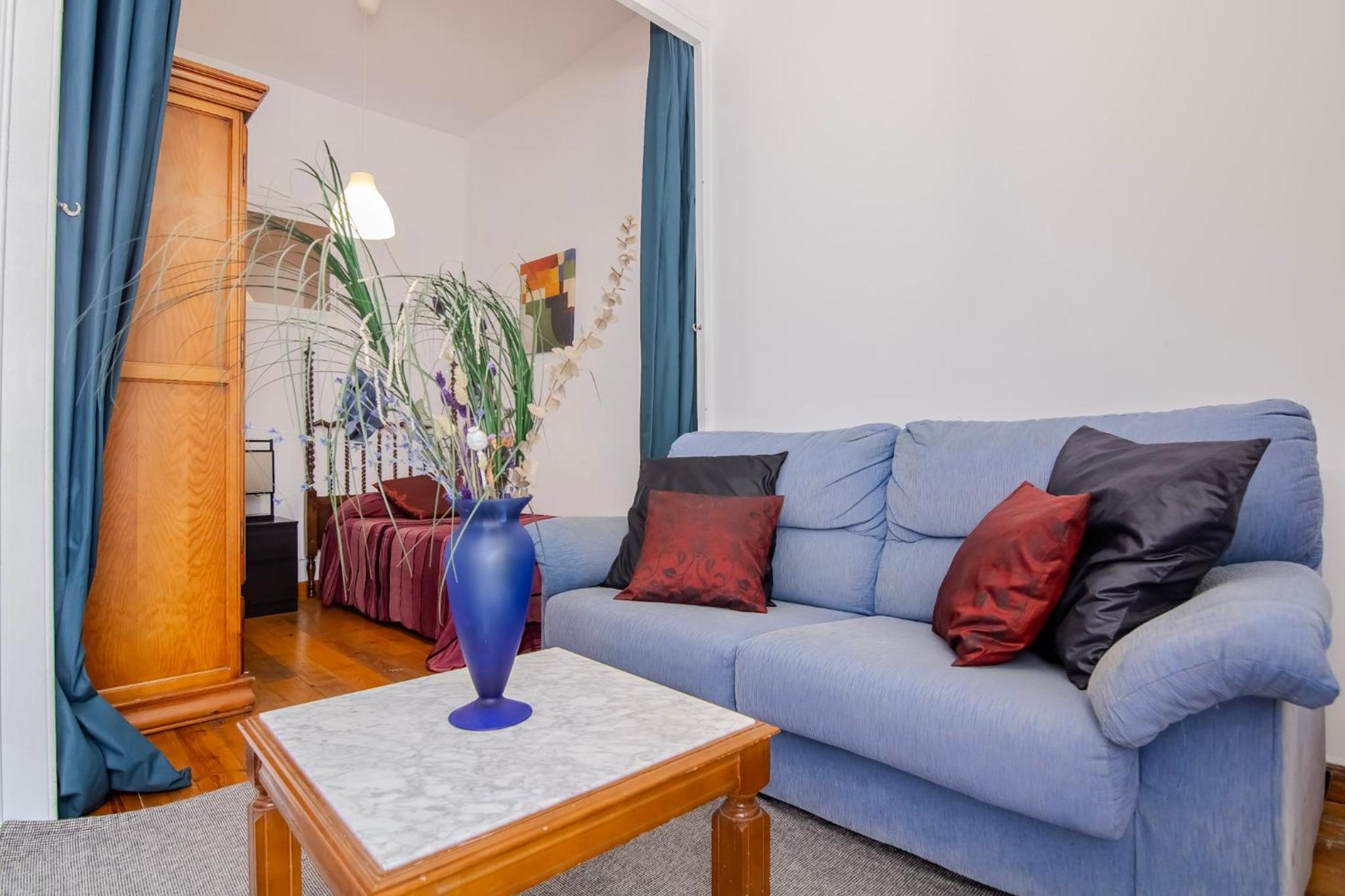 Apartamento de dos habitaciones - Carrer de Torrijos, 12