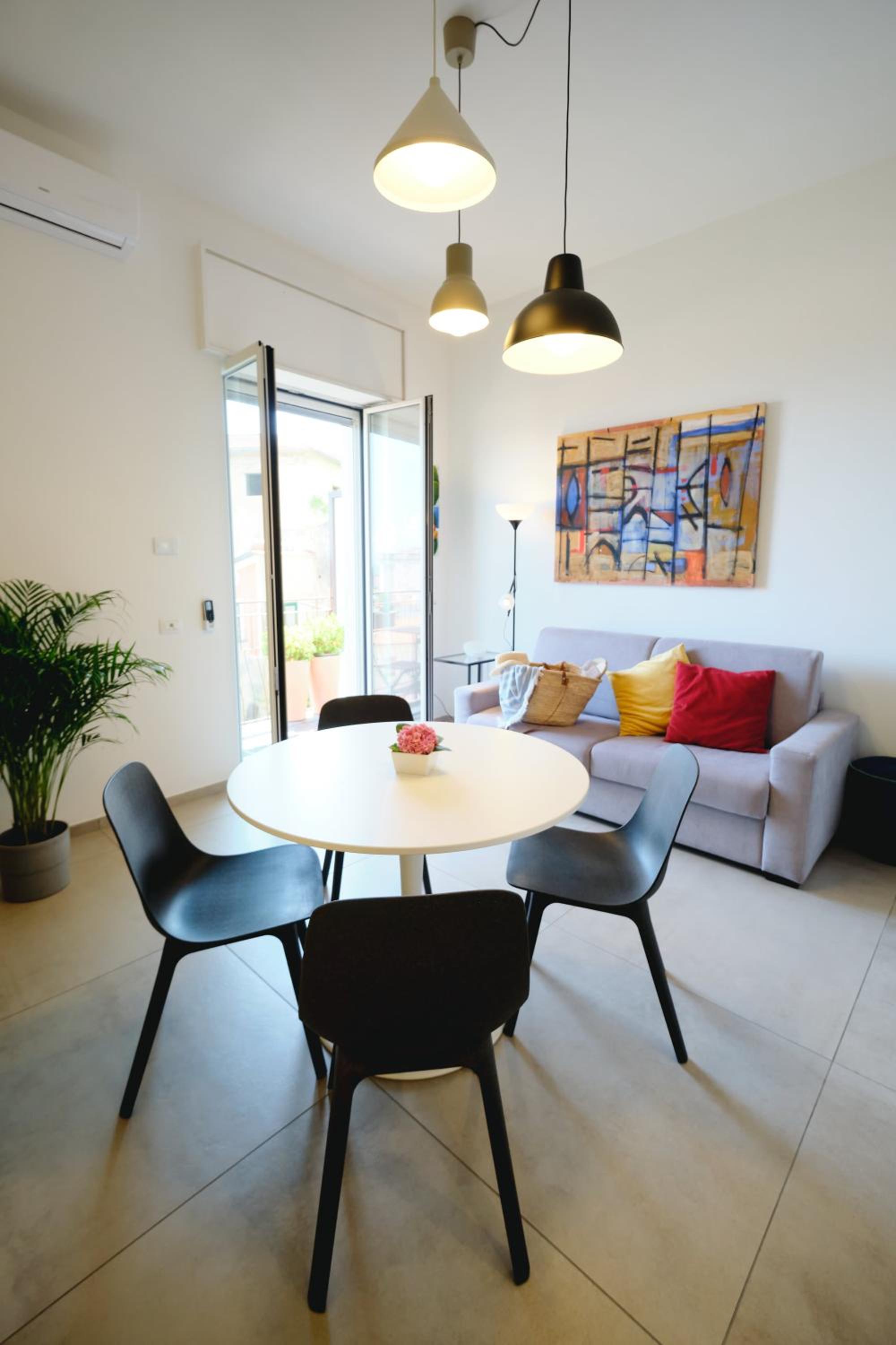 Double Room with Private Bathroom - Photo 9