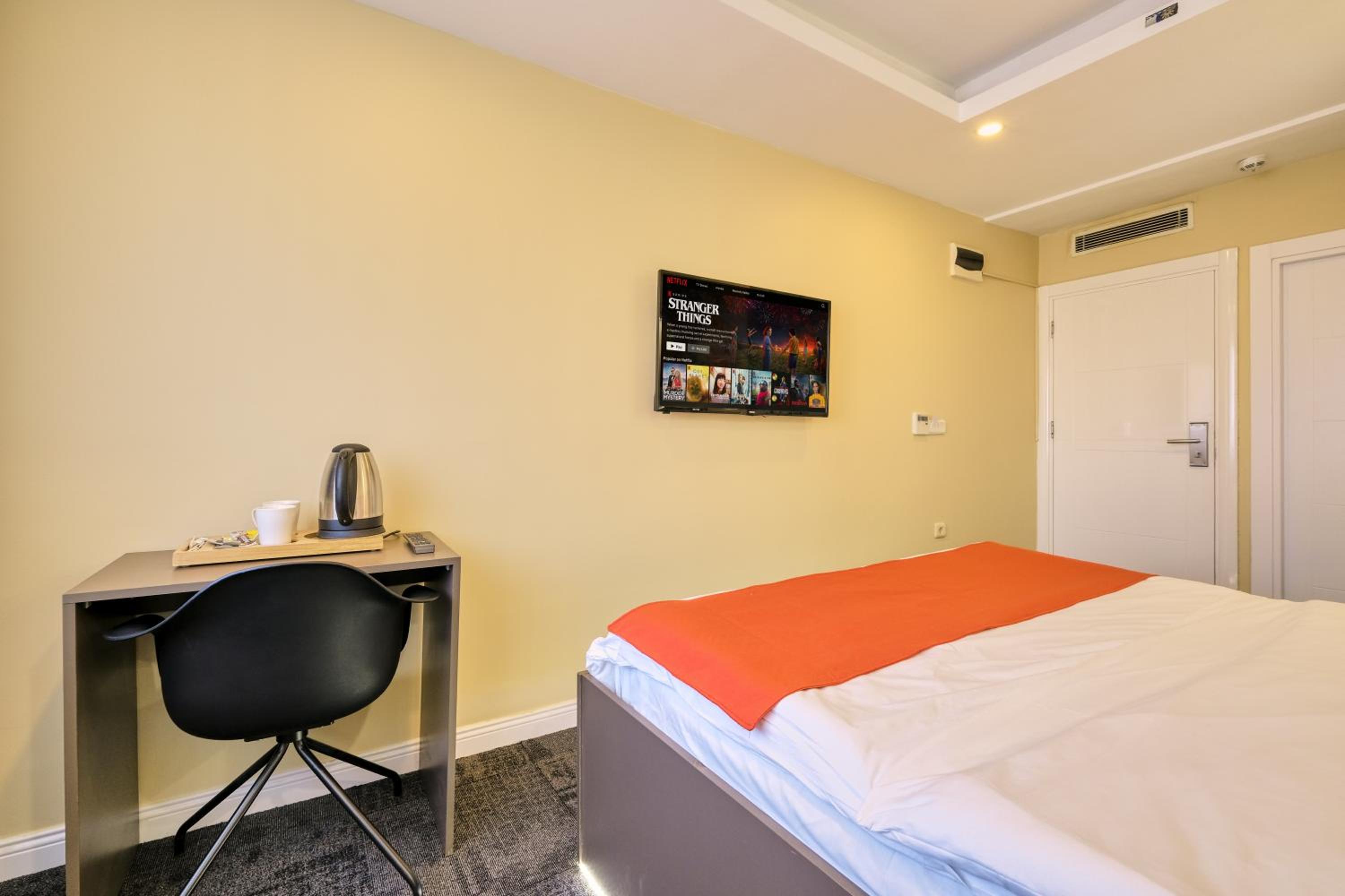 Deluxe Double Room photo 3