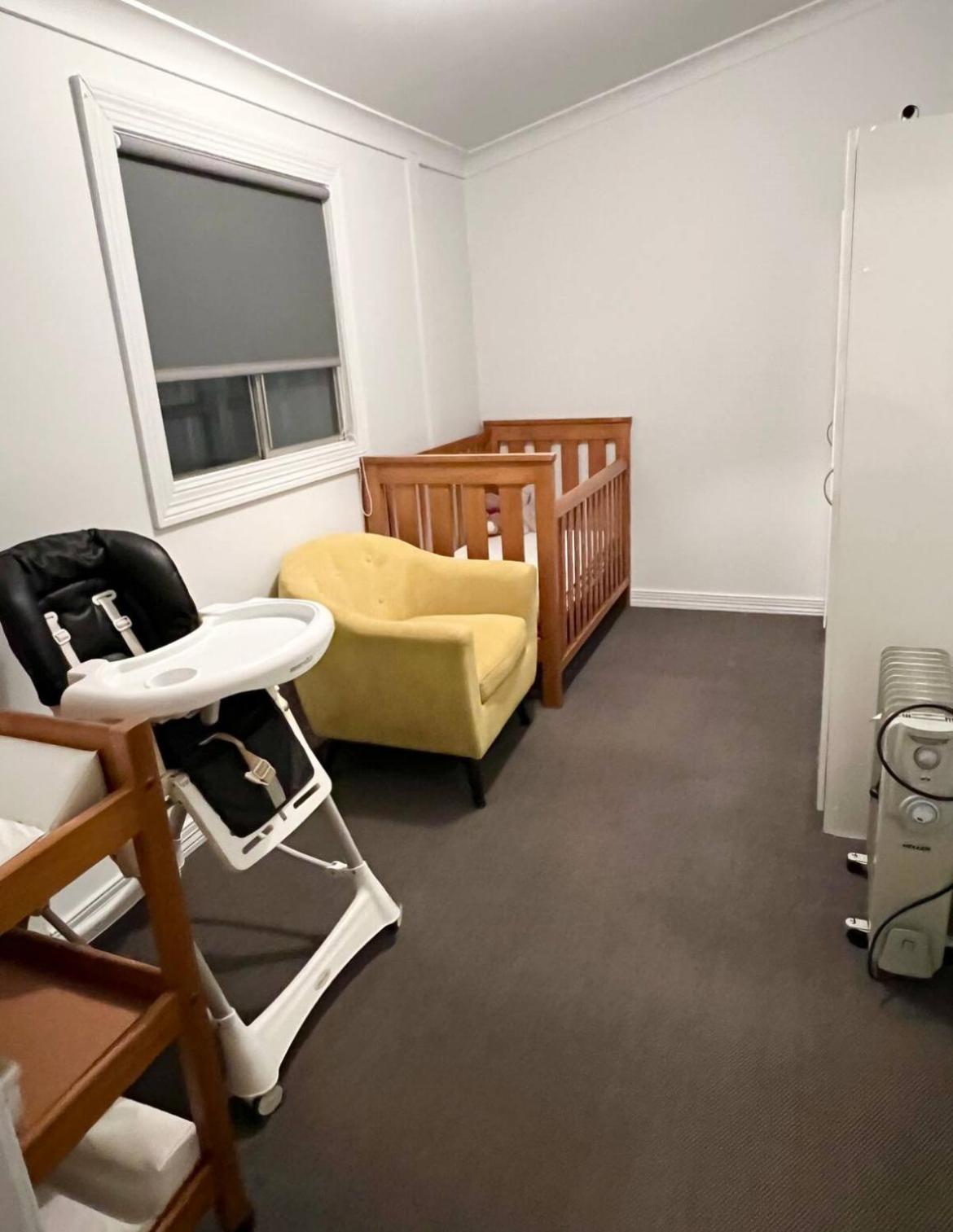 Three-Bedroom House photo 3