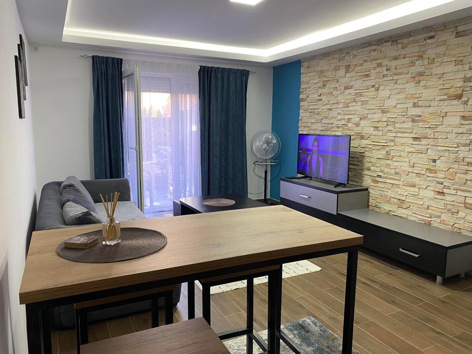Apartment with Terrace photo 1