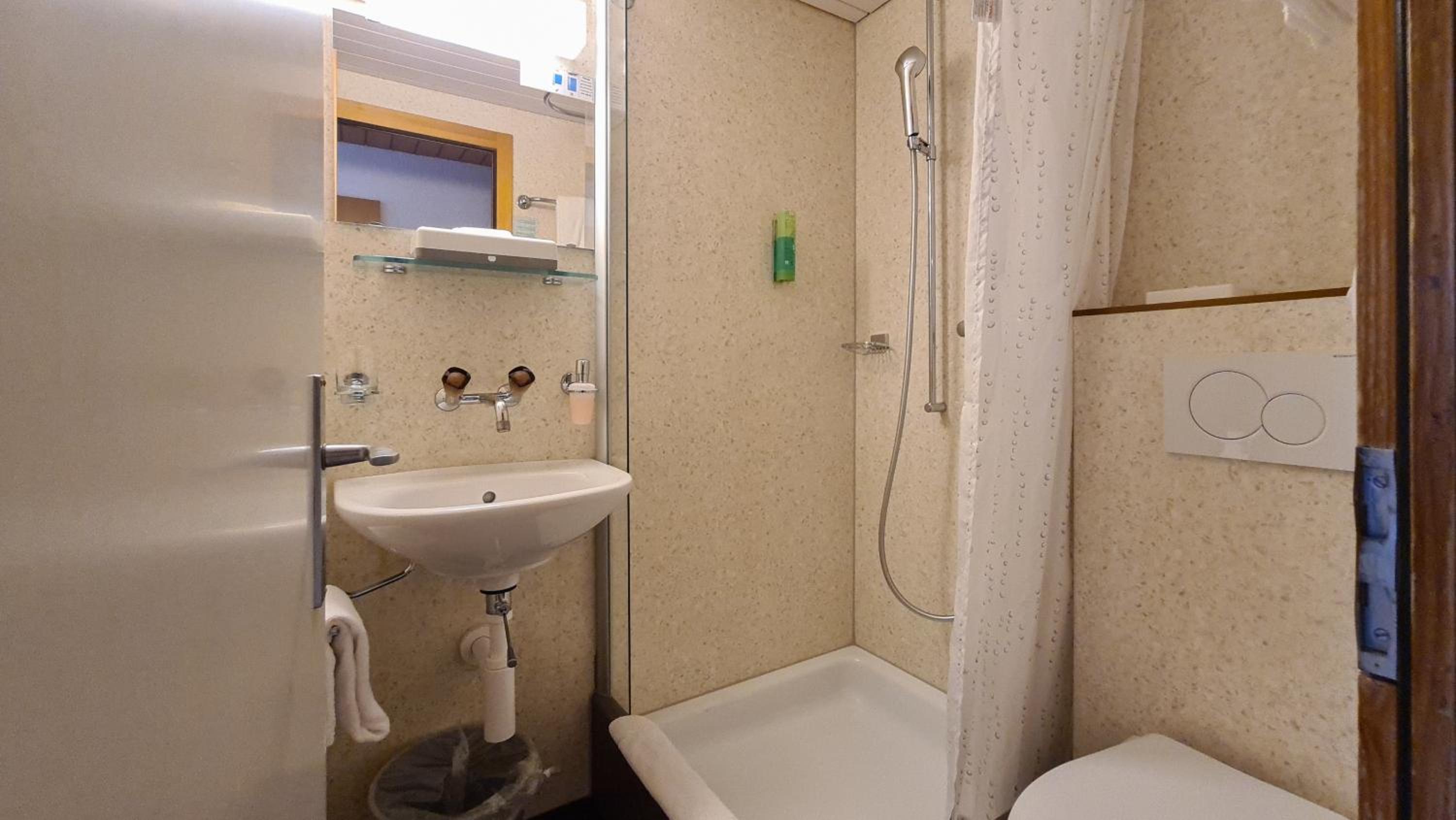 Single Room with Garden View photo 2