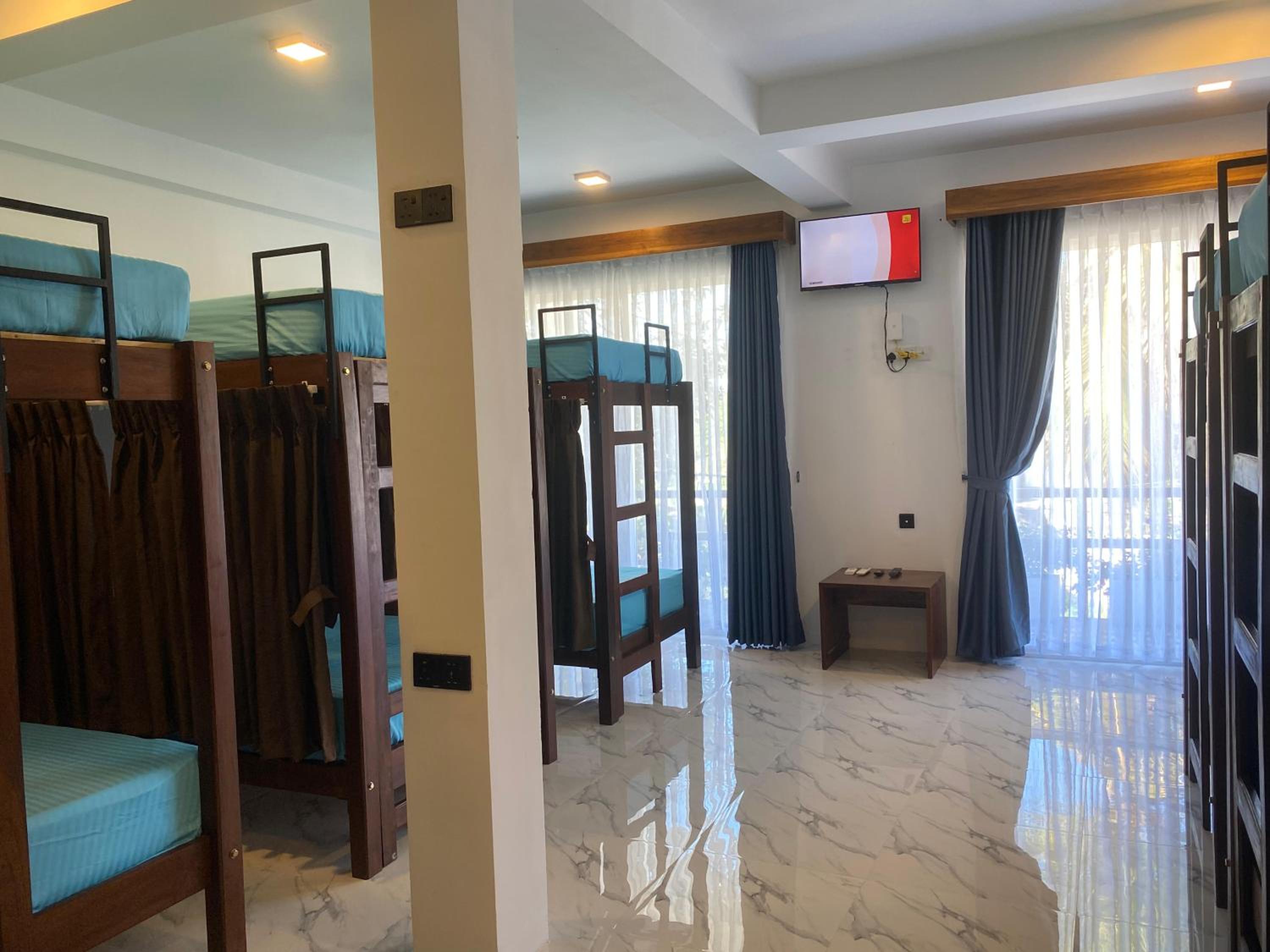 Bunk Bed in Mixed Dormitory Room
