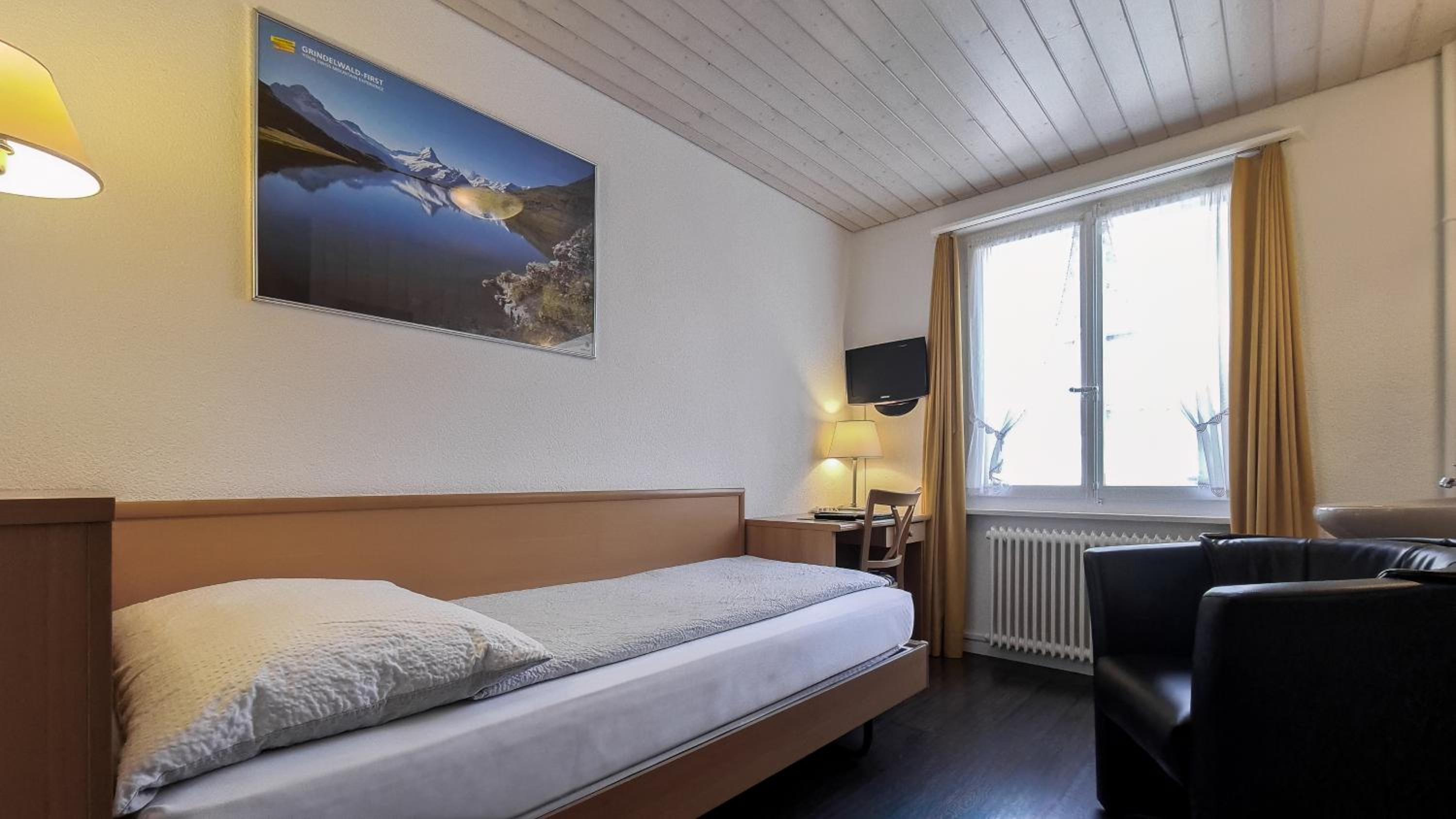 Economy Single Room with Private External Bathroom photo 1