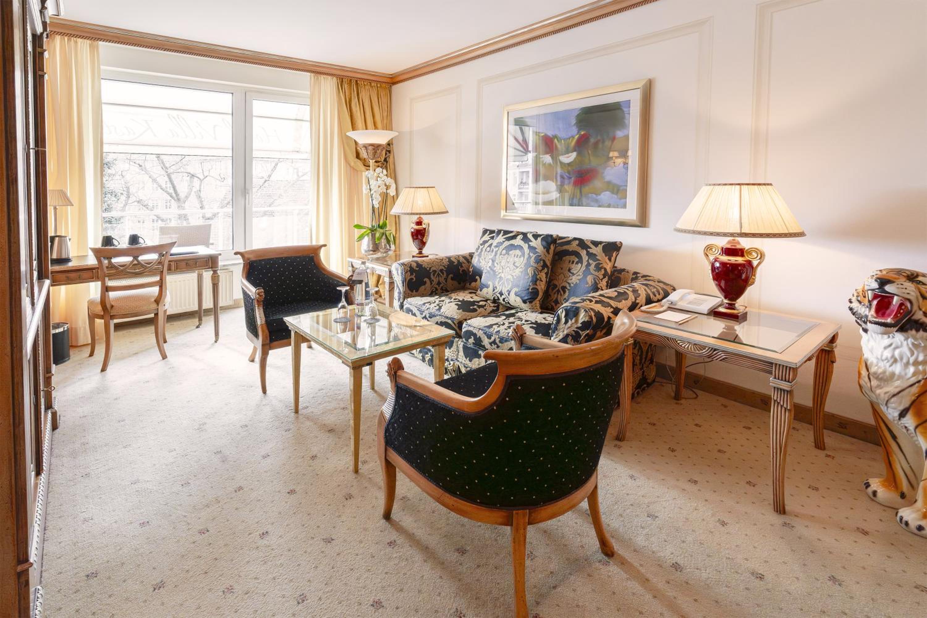 Suite with Balcony photo 2