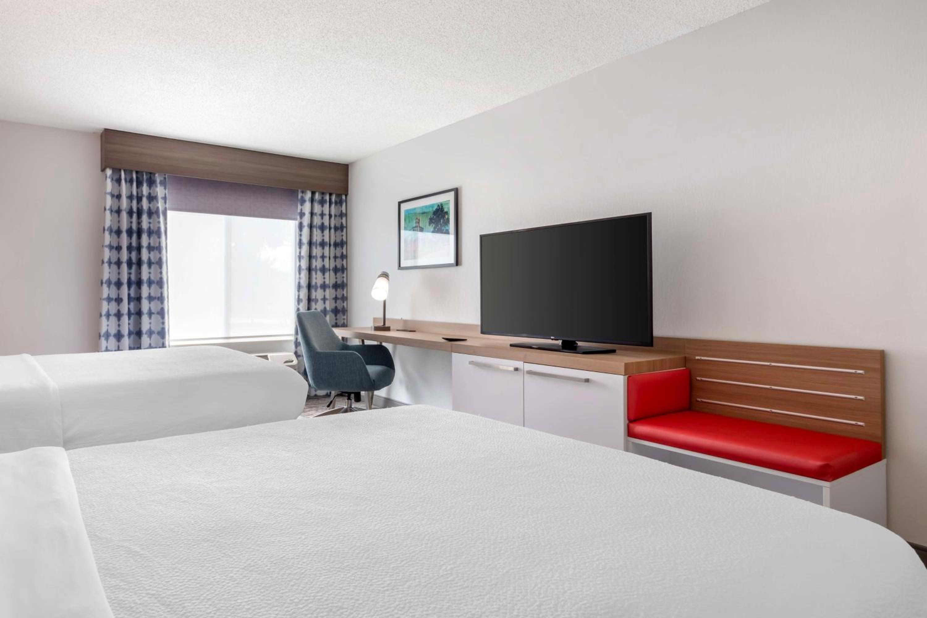 Queen Room with Two Queen Beds - Photo 1