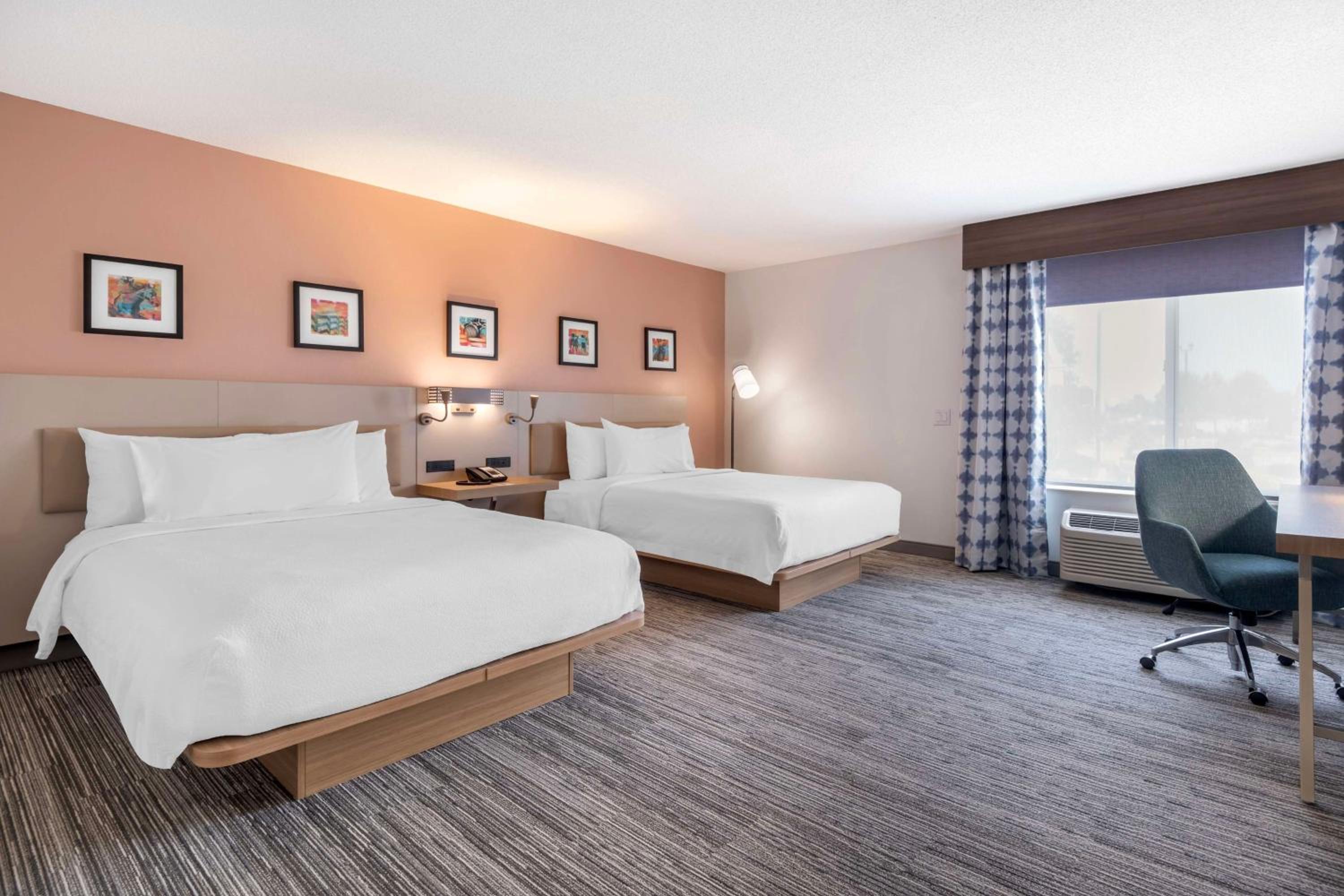 Double Room with Two Double Beds and Roll-In Shower - Mobility and Hearing Access - Photo 2