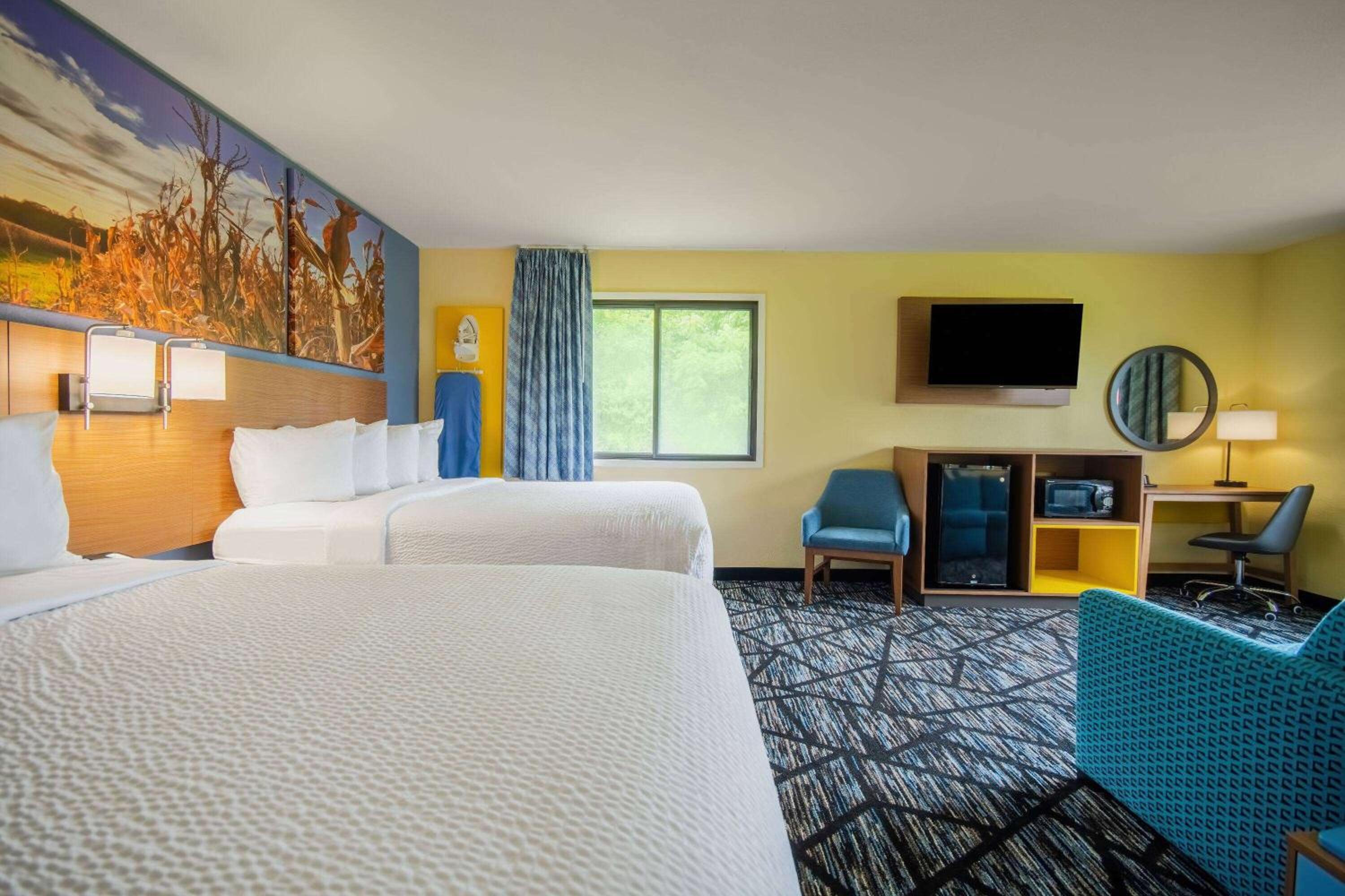 Studio Suite with Two Queen Beds - Non-Smoking - Photo 1