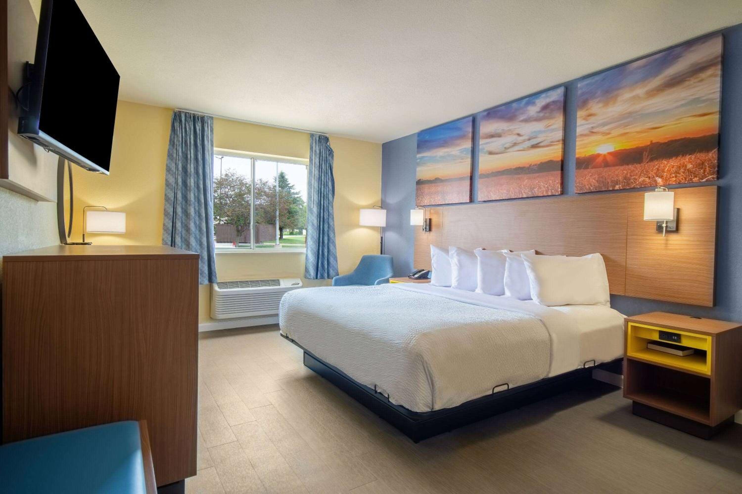 King Room - Disability Access - Non-Smoking - Photo 1