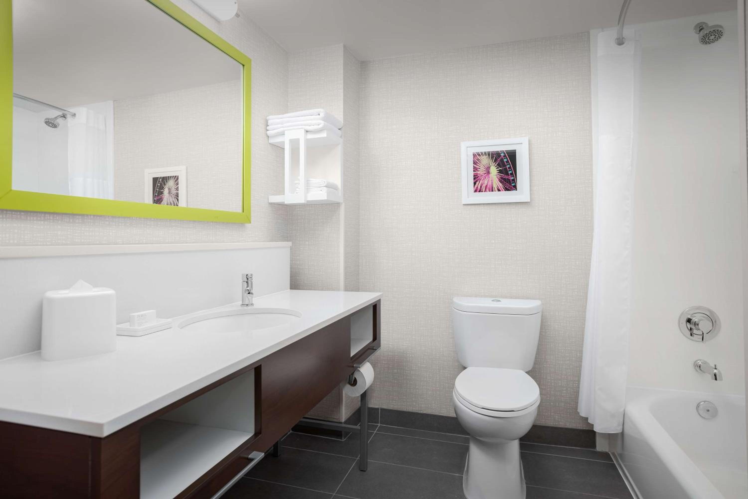 King Studio Suite with Sofa Bed - Non-Smoking - Photo 3