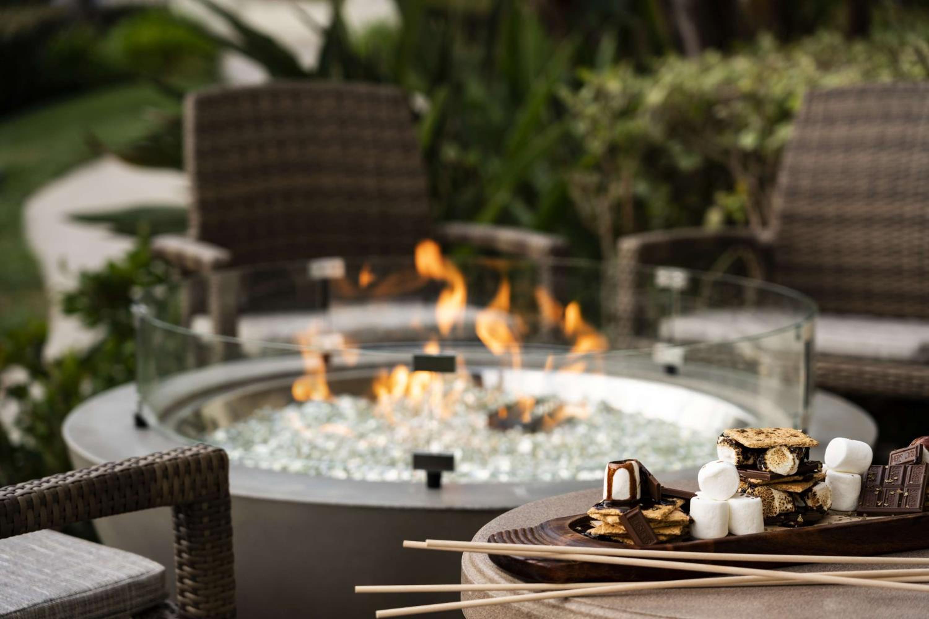 1 King Patio with Patio Firepit - Photo 4