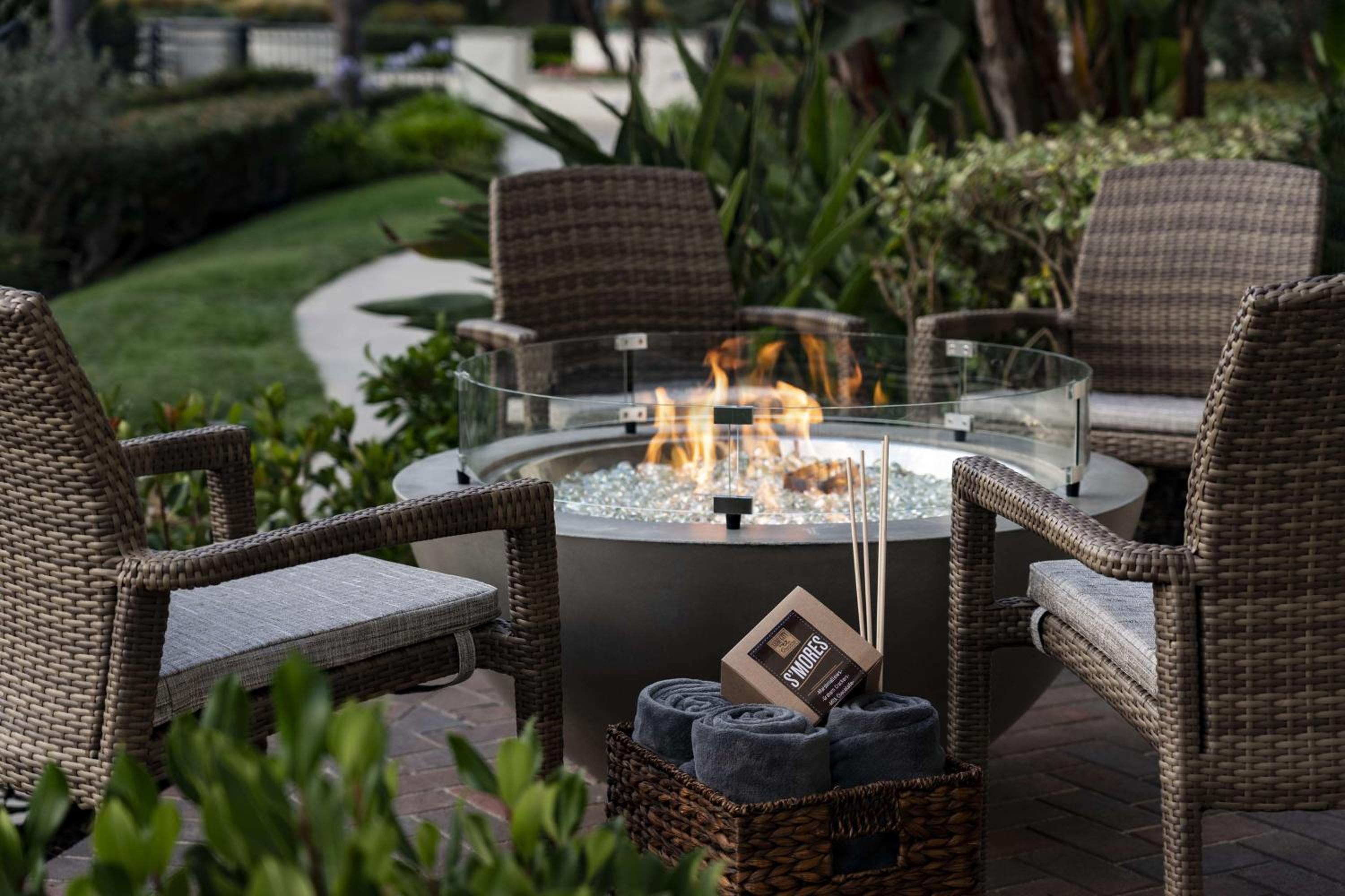 1 King Patio with Patio Firepit - Photo 6