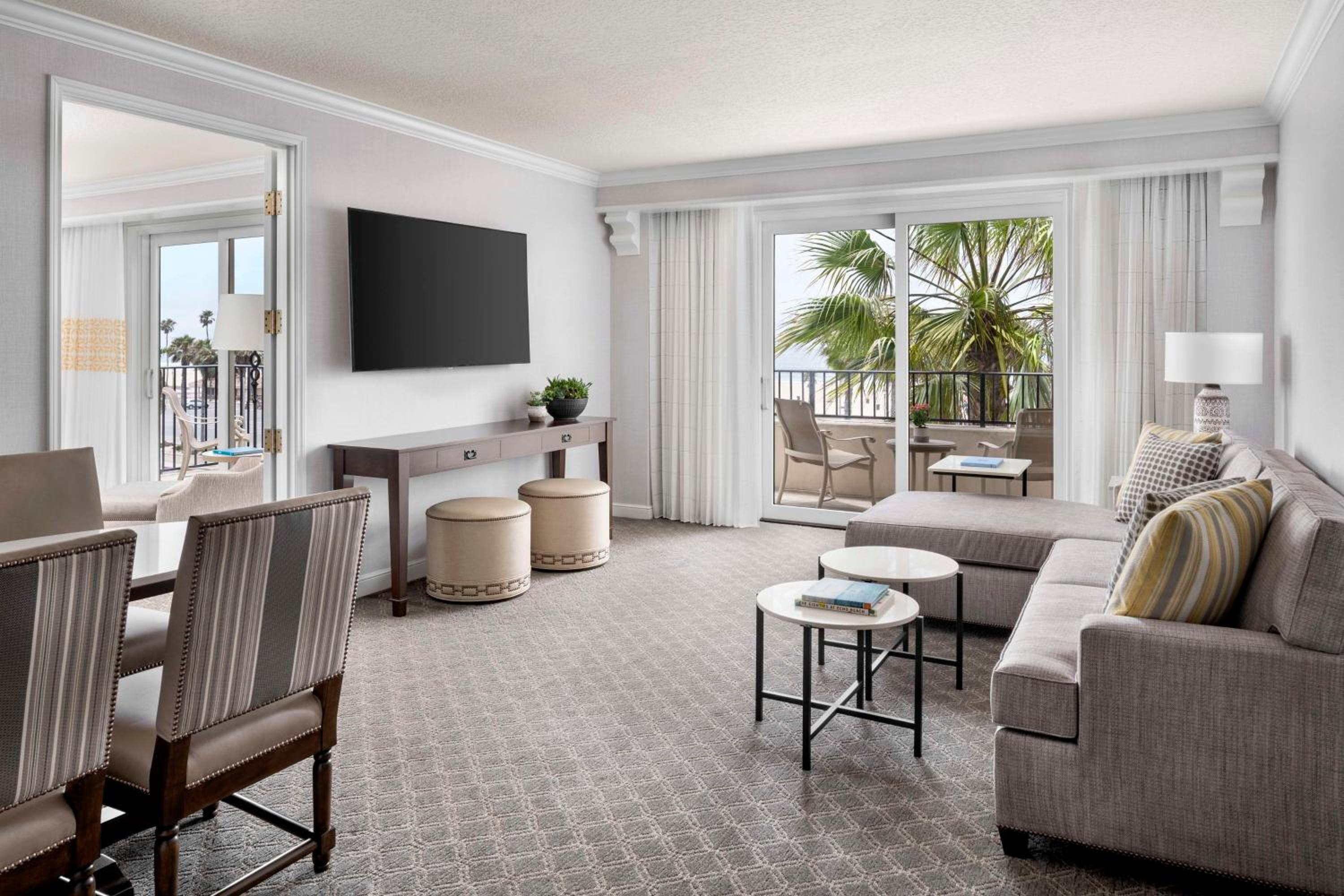 Sunset Suite - Photo 5