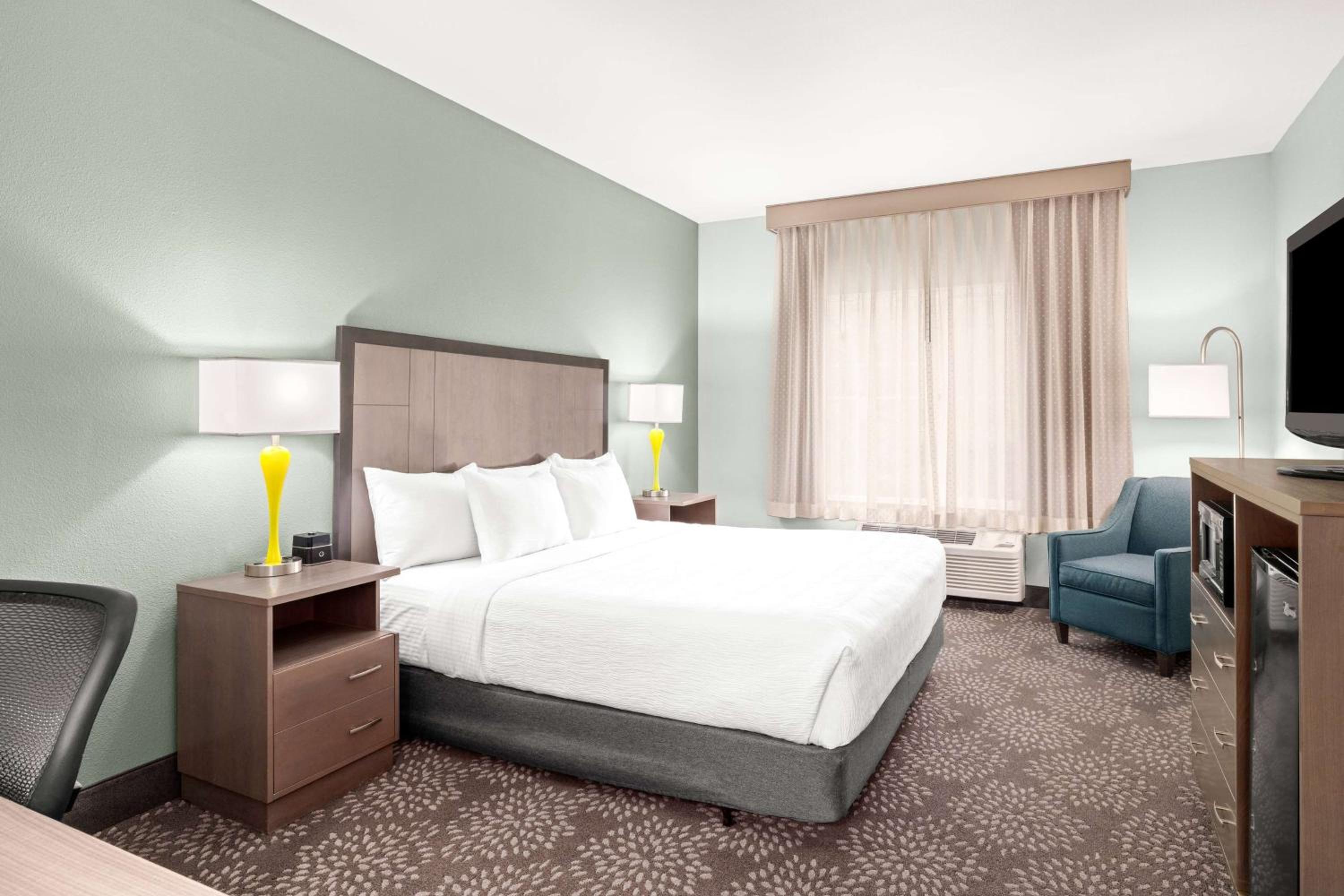 King Room - Disability Access - Photo 8