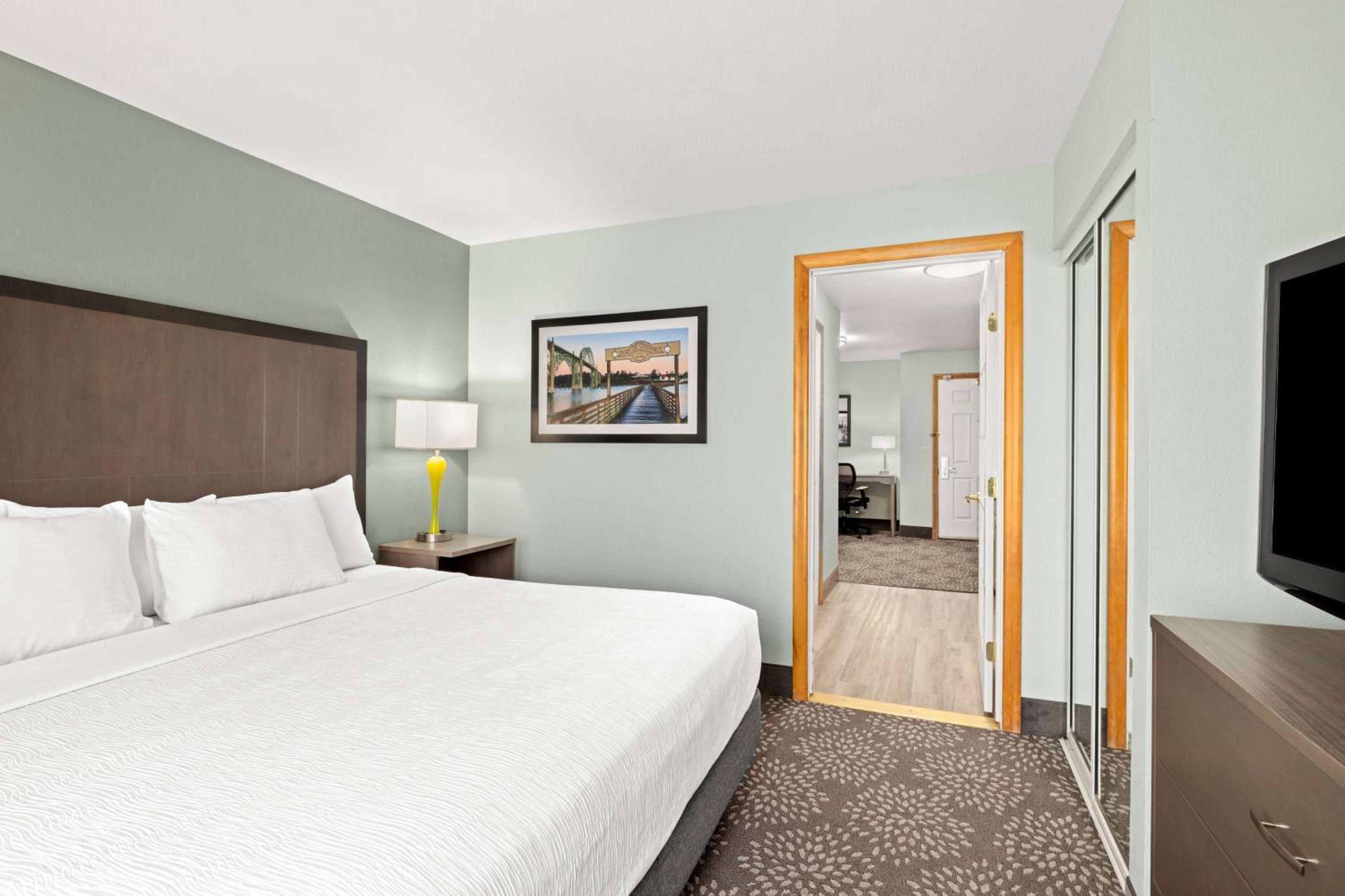 King Suite with Sofa Bed - Photo 9