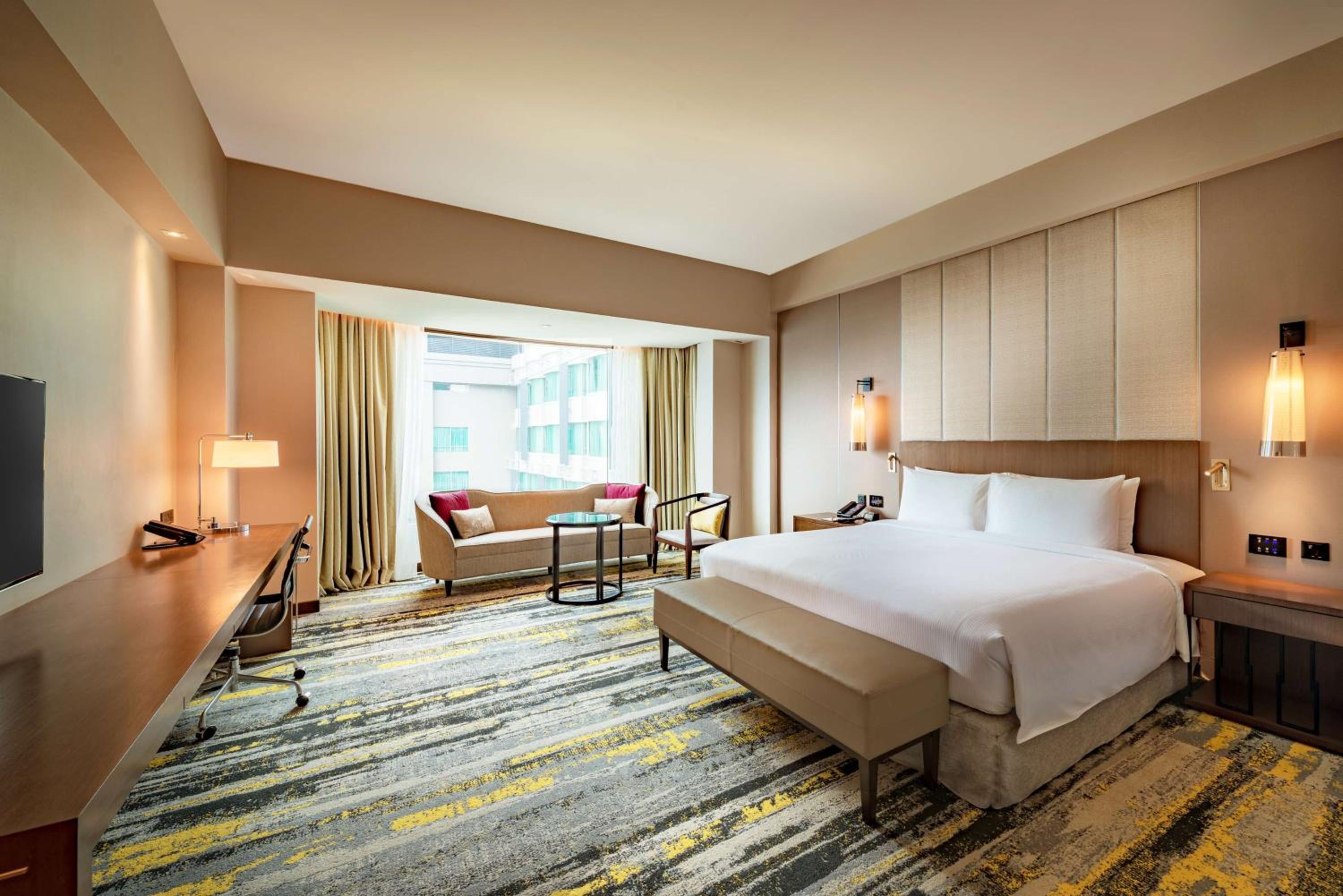Premium King Room photo 2