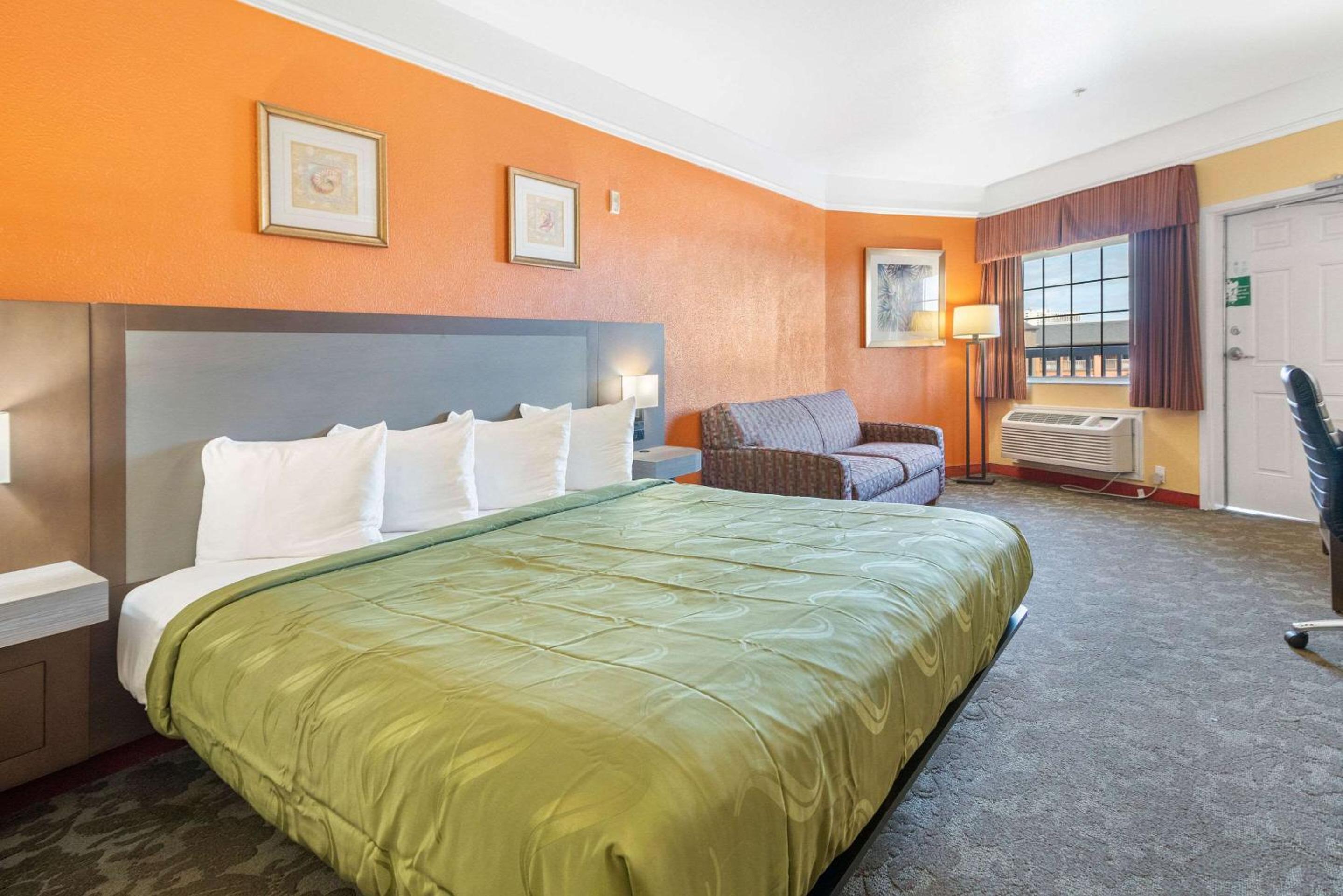 Standard Room, 1 King Bed, Ocean View