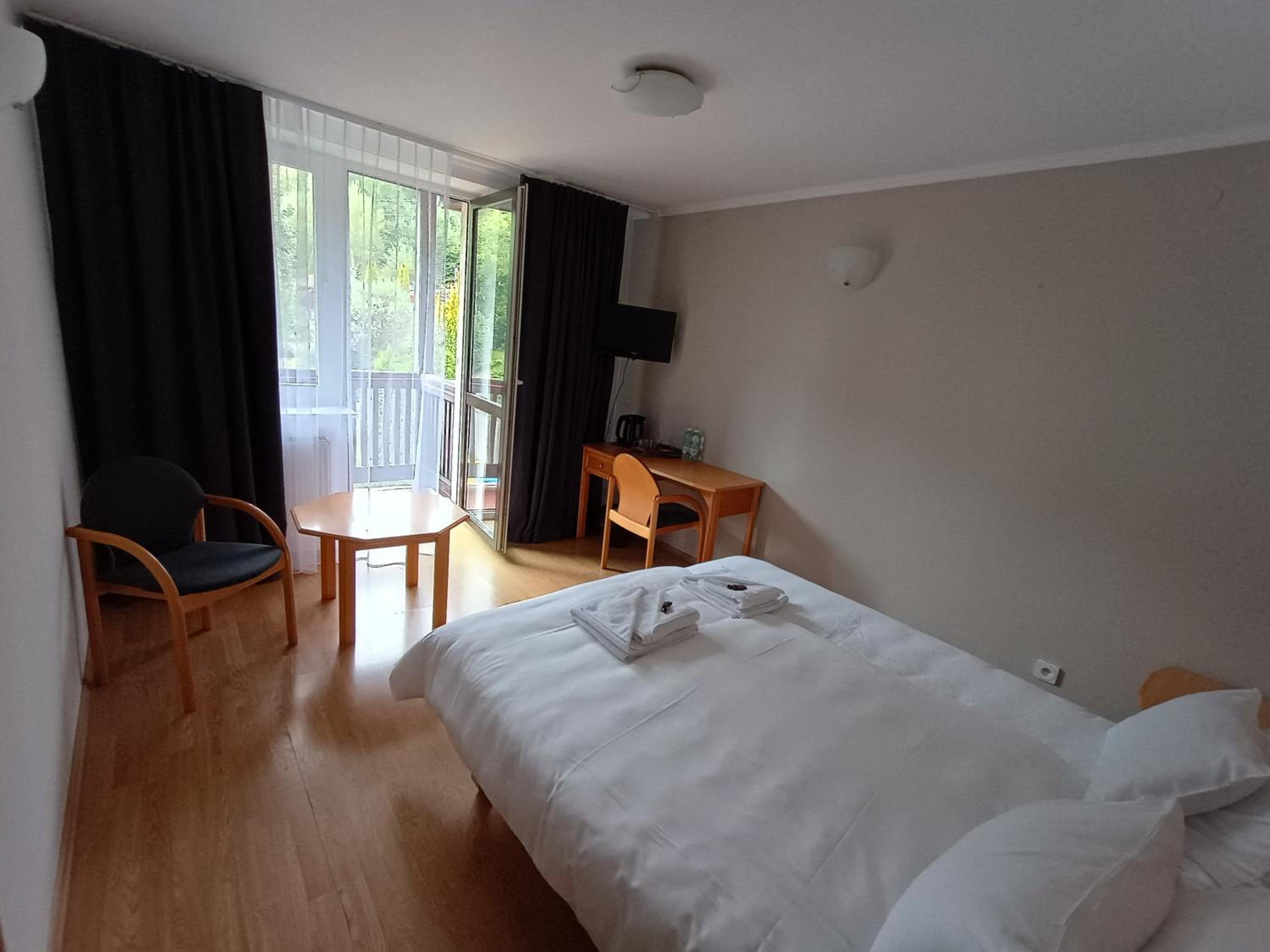 Economy Double Room photo 1