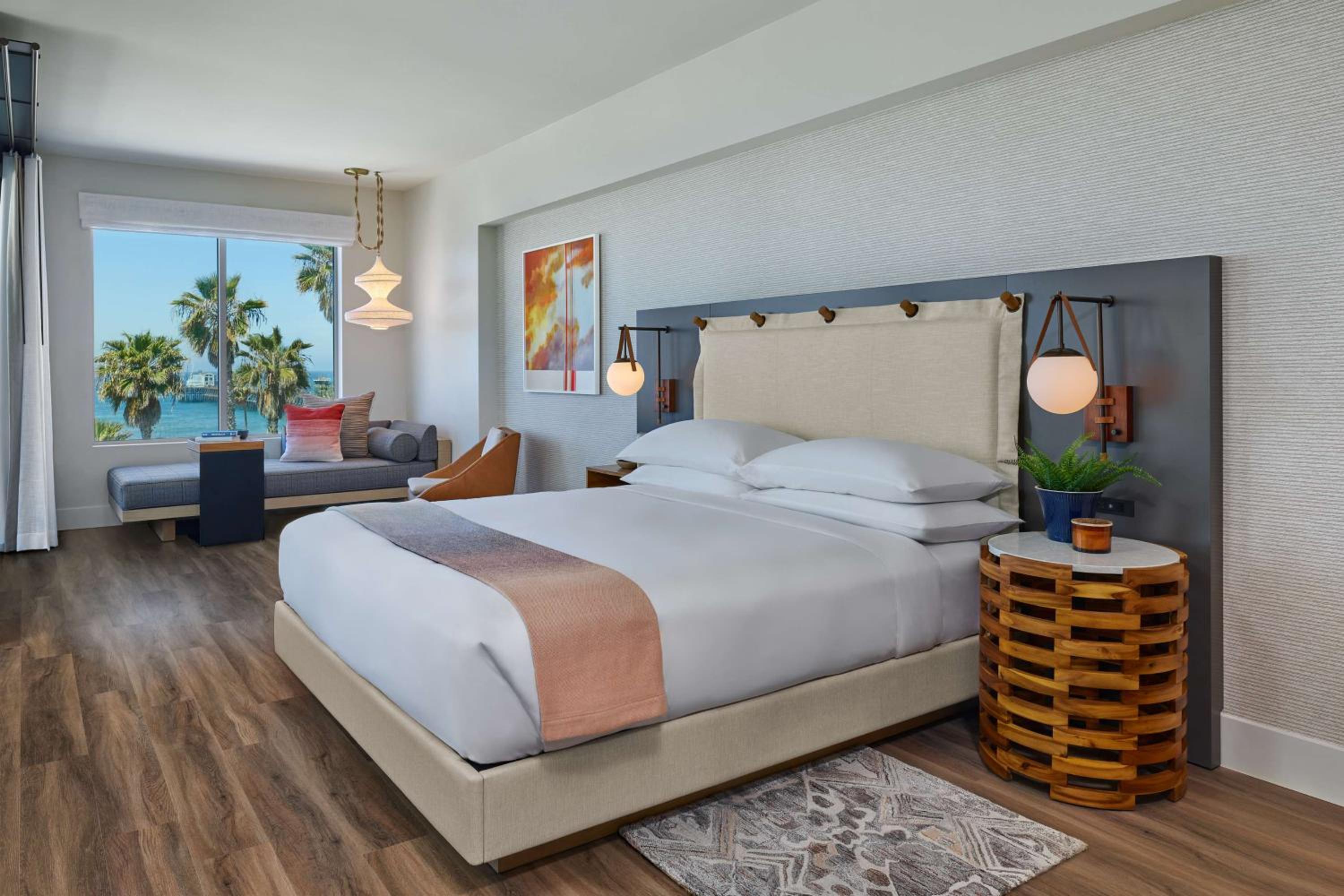 Dreamscape Oceanfront Suite - Photo 1