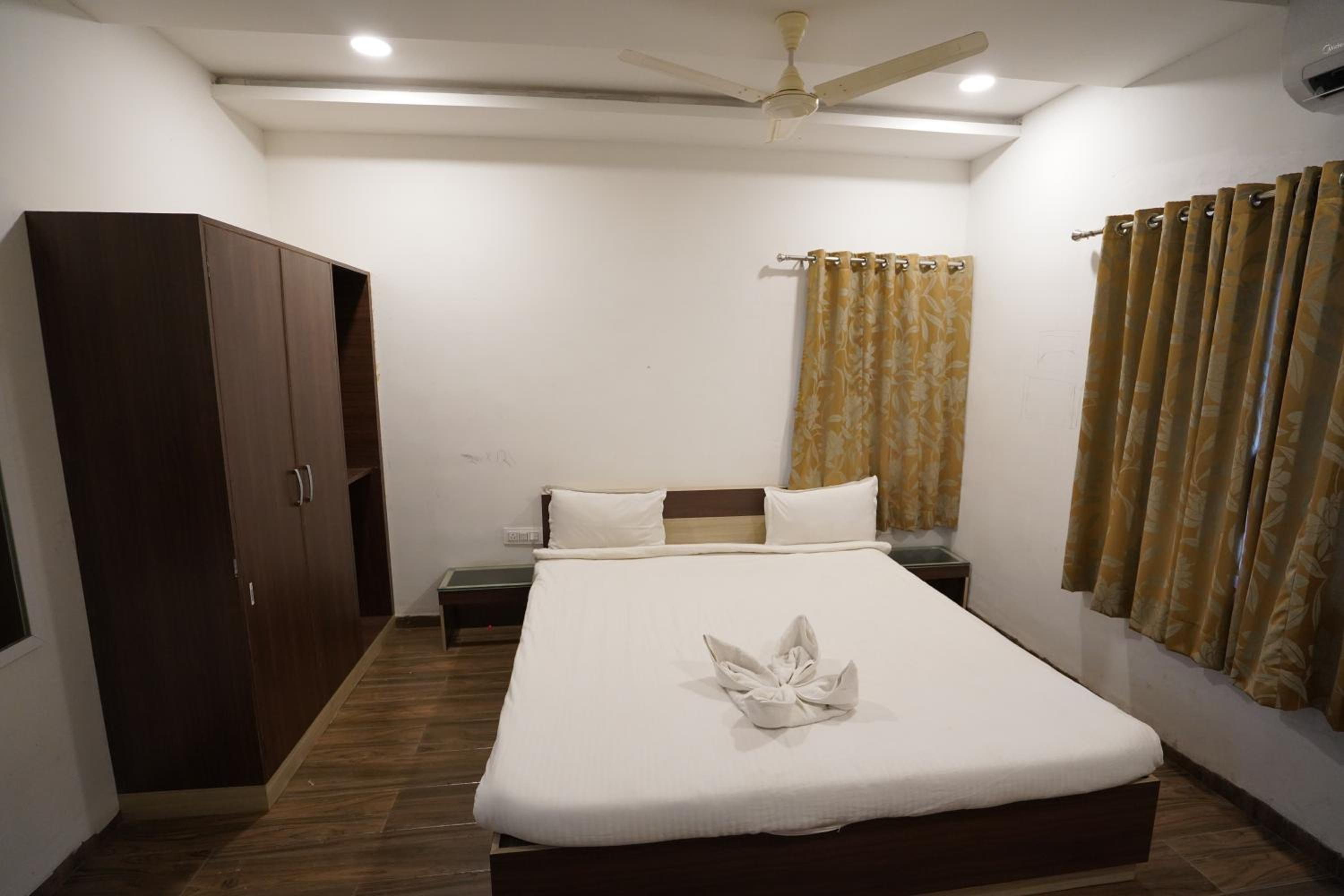 Deluxe Double Room photo 3