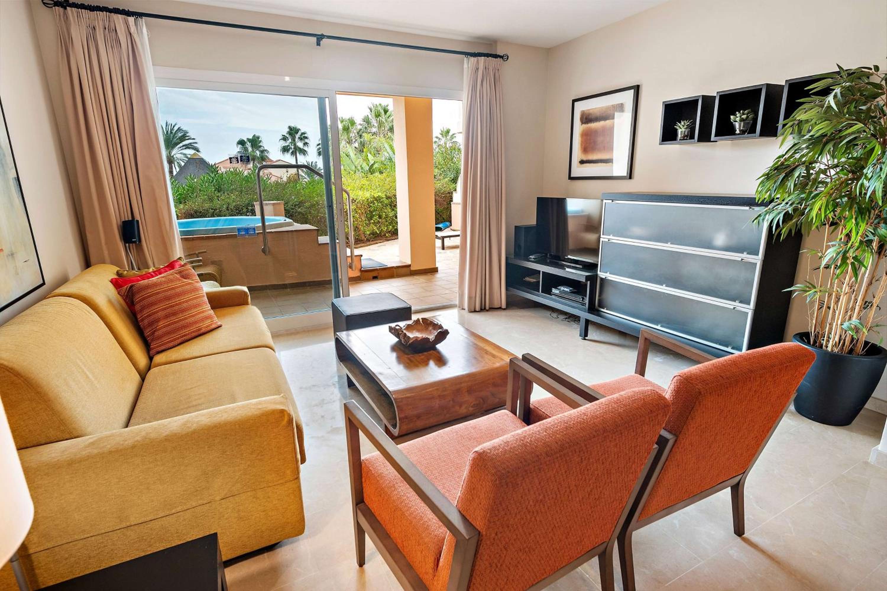 Premium Plus Two Bedroom Suite with Hot Tub