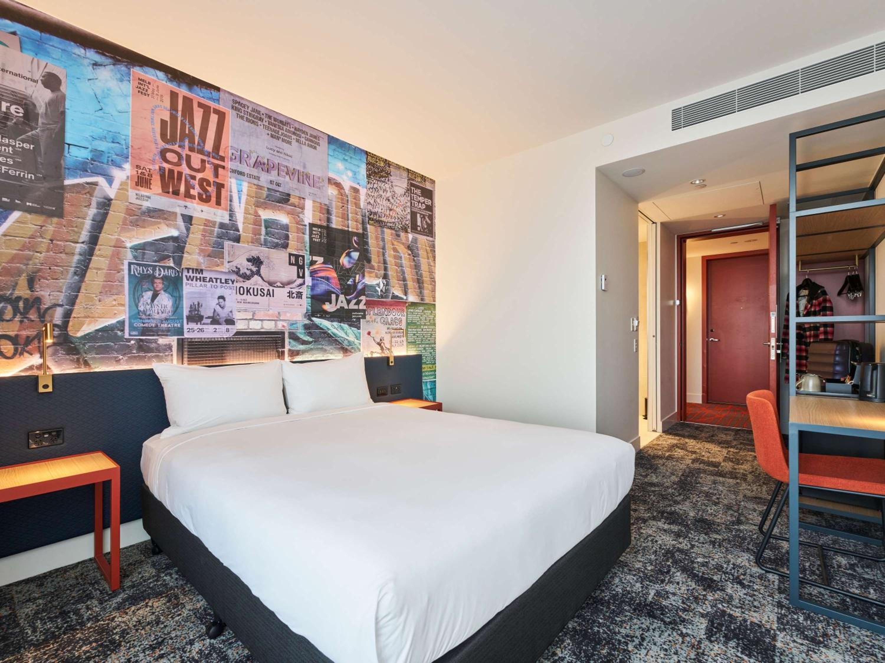 Superior Room with 1 queen size bed