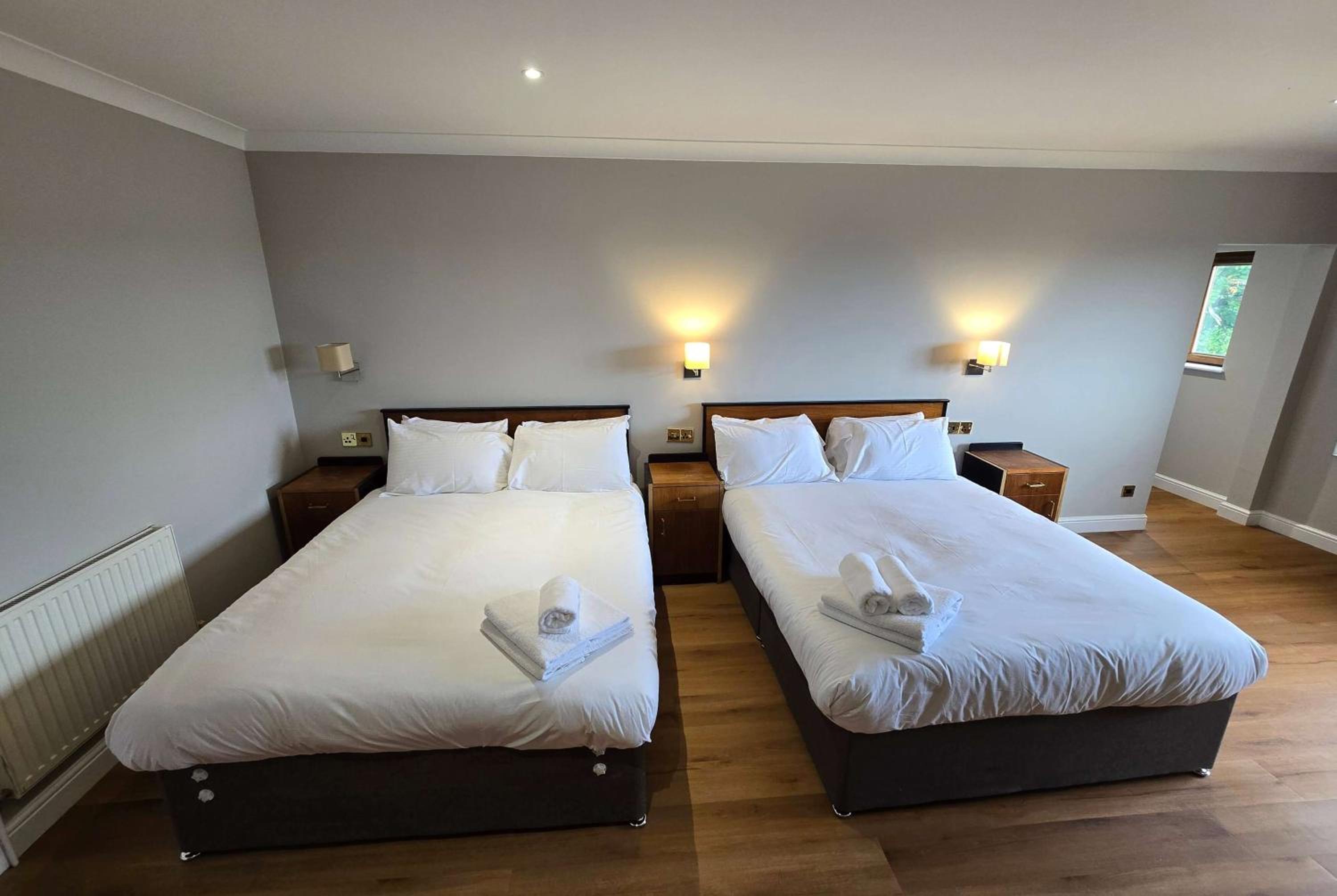 Standard Twin Room photo 2