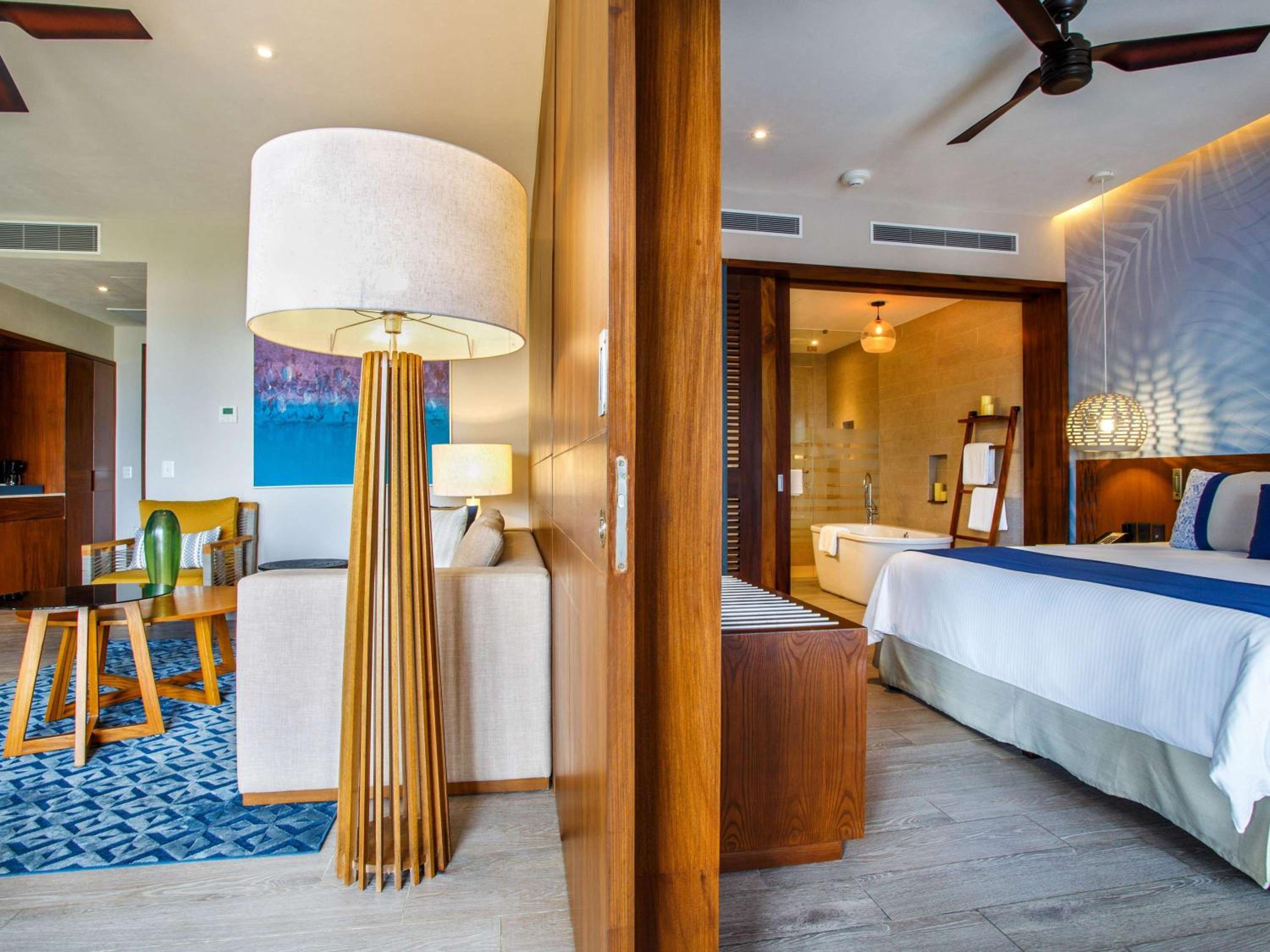 One-Bedroom King Suite With Garden View
