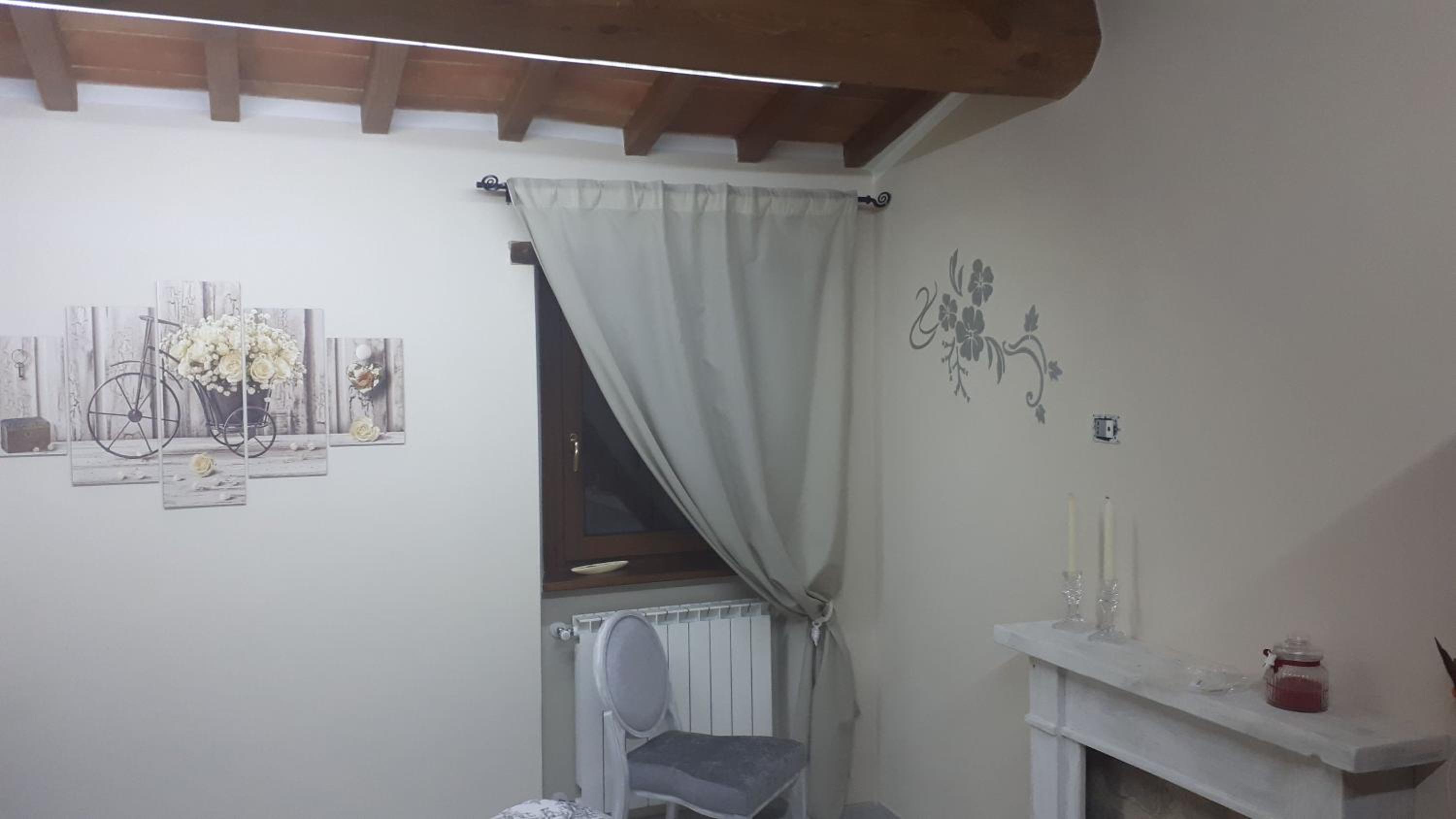 Three-Bedroom House photo 3
