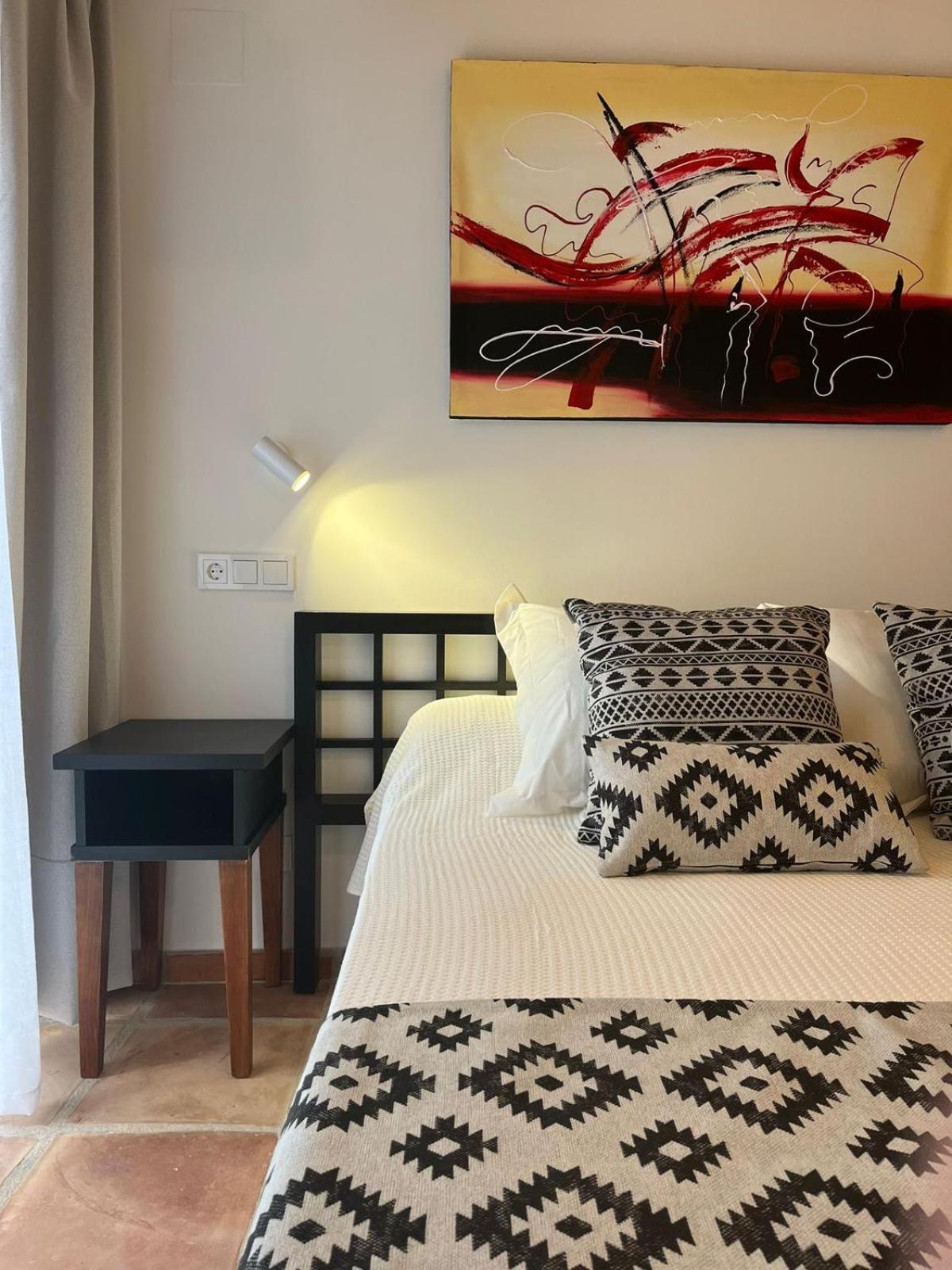 Twin Room - Photo 8