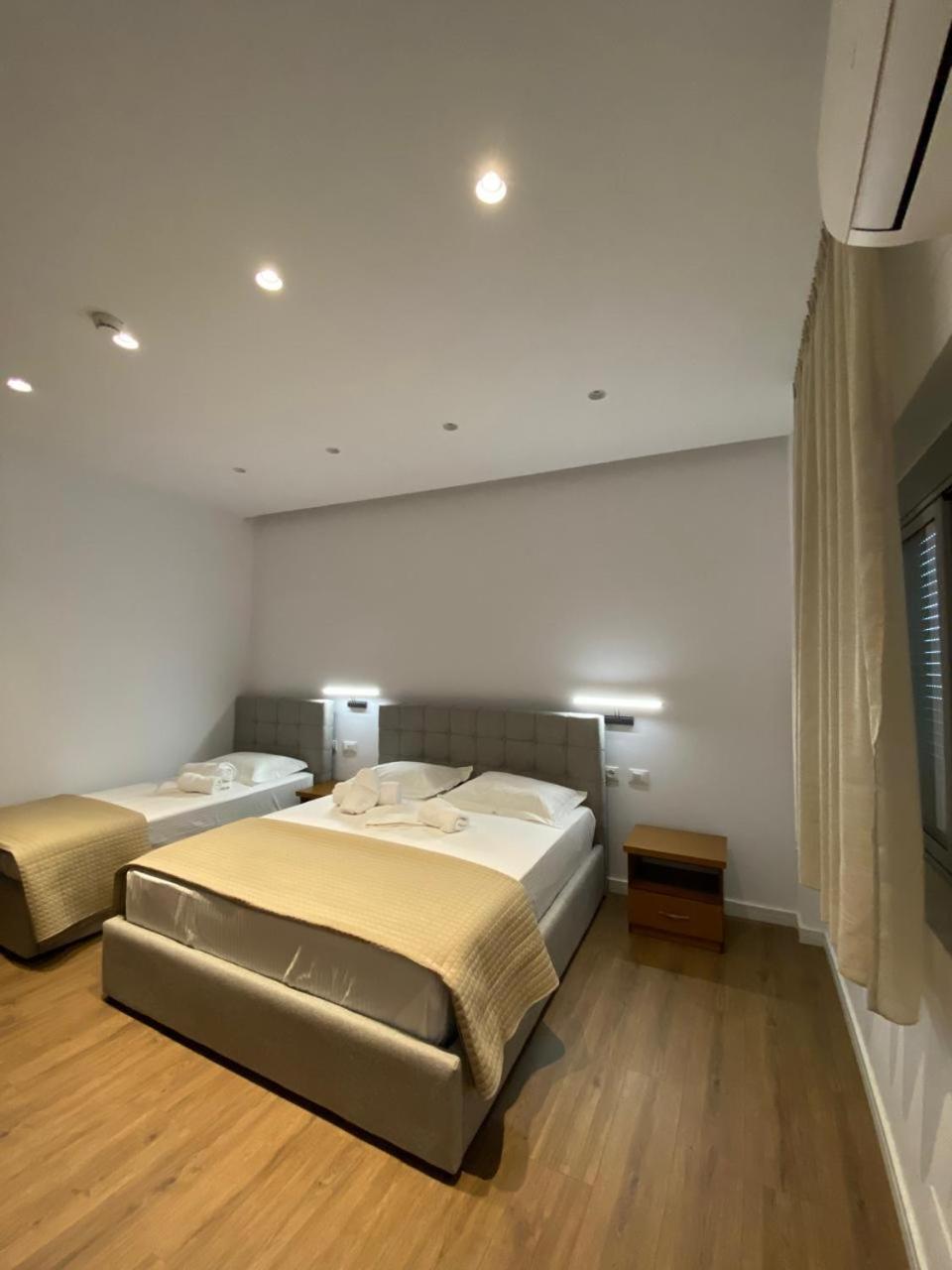 Comfort Triple Room with Shower