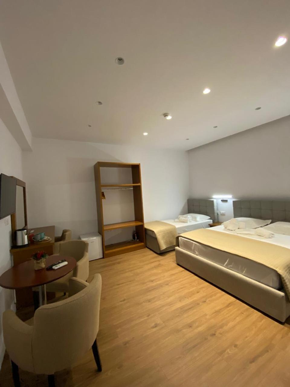 Comfort Triple Room with Shower photo 3