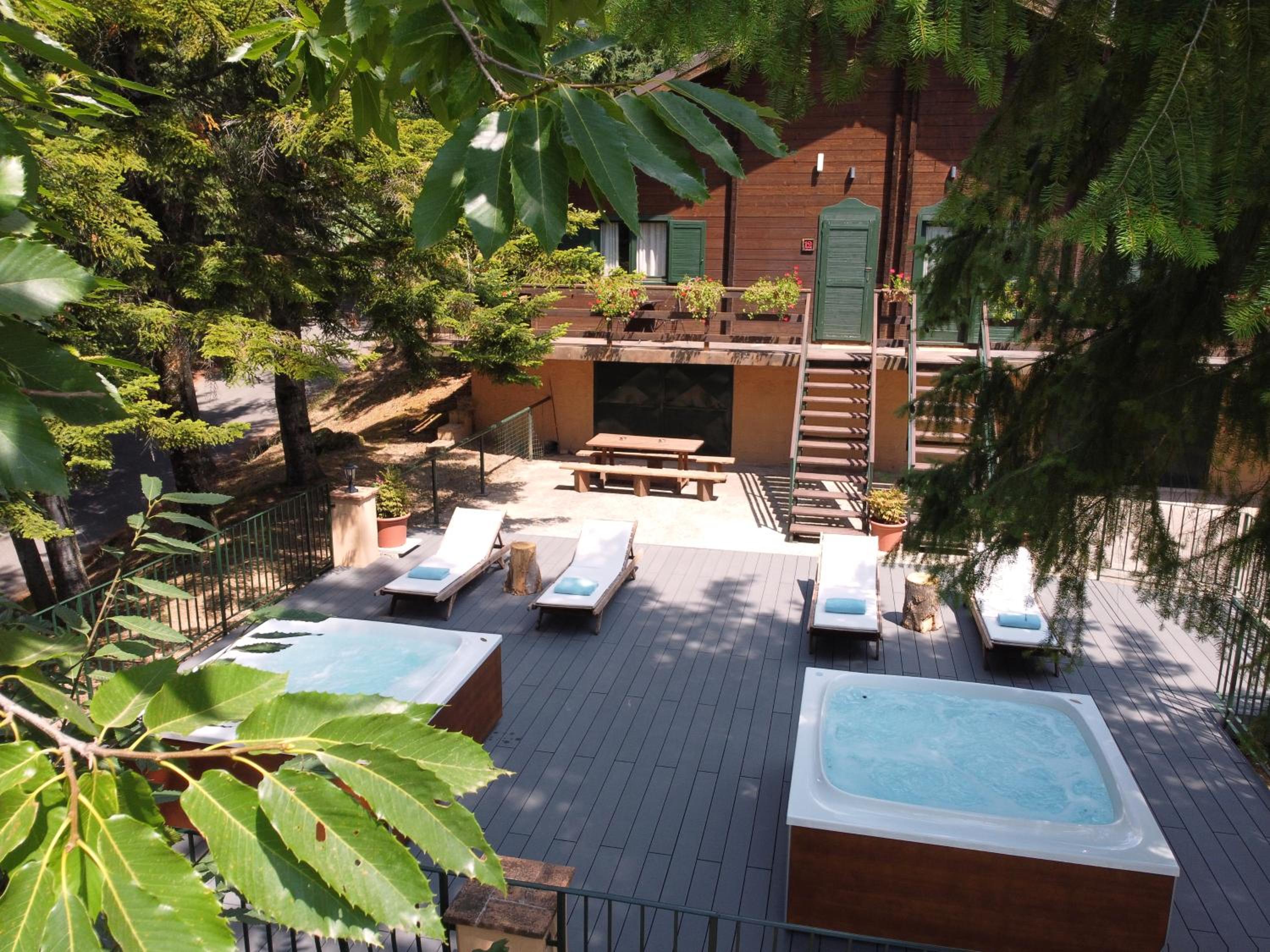 Superior Chalet - Photo 2