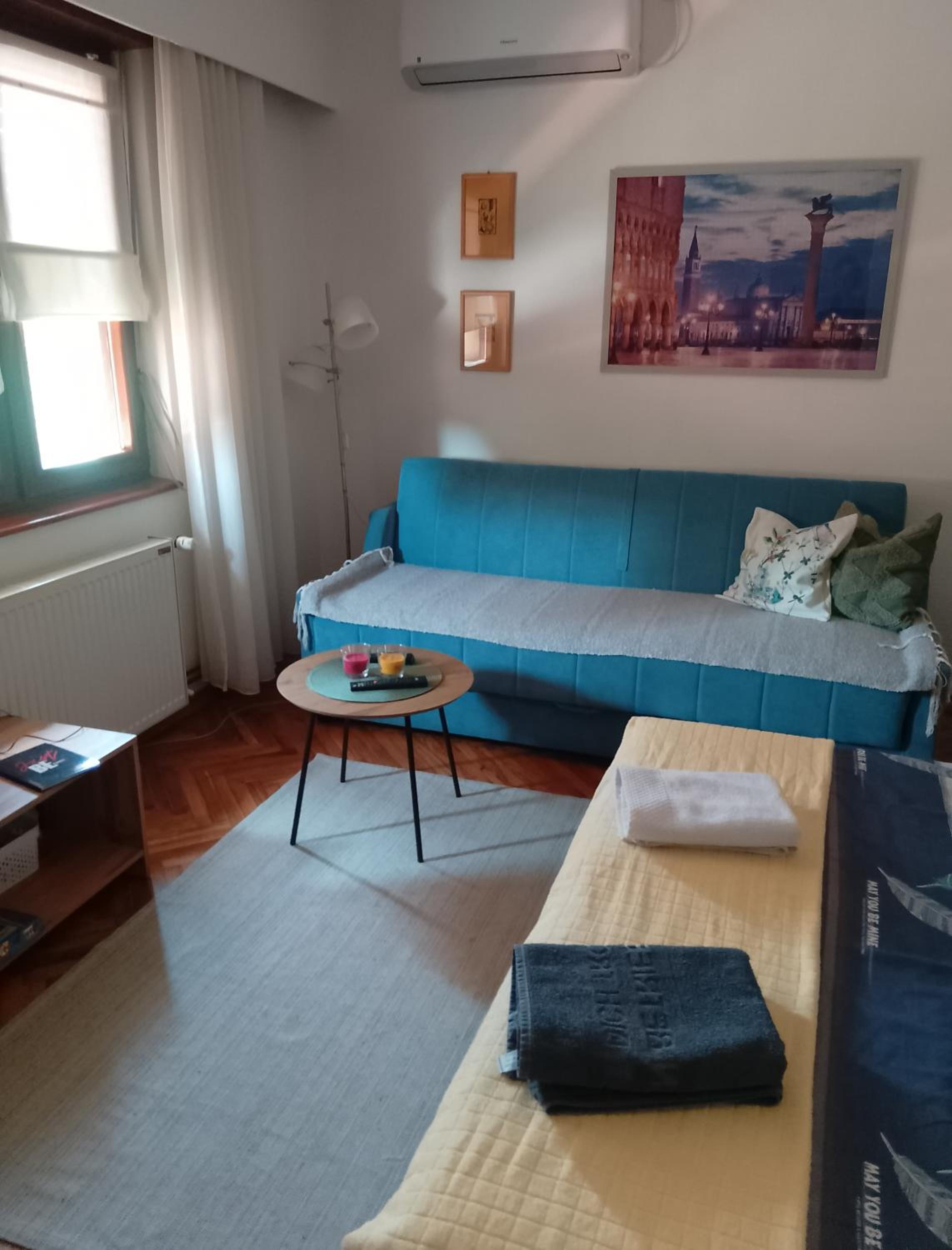 One-Bedroom Apartment - Non-Smoking