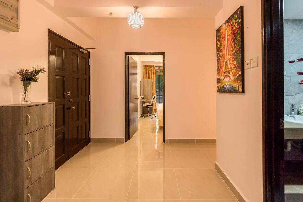 Three-Bedroom Apartment photo 2