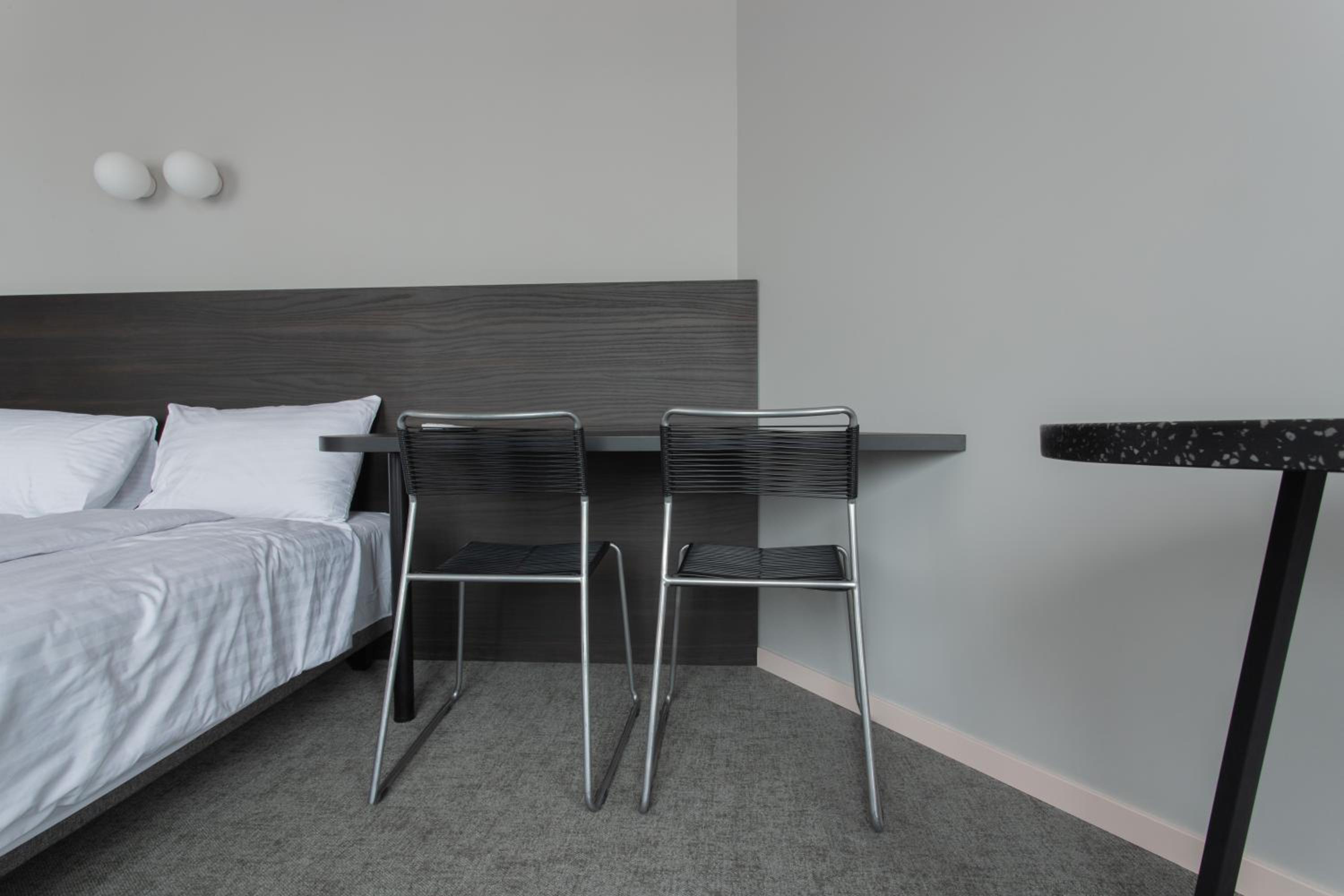 One-Bedroom Apartment with Balcony - Photo 2