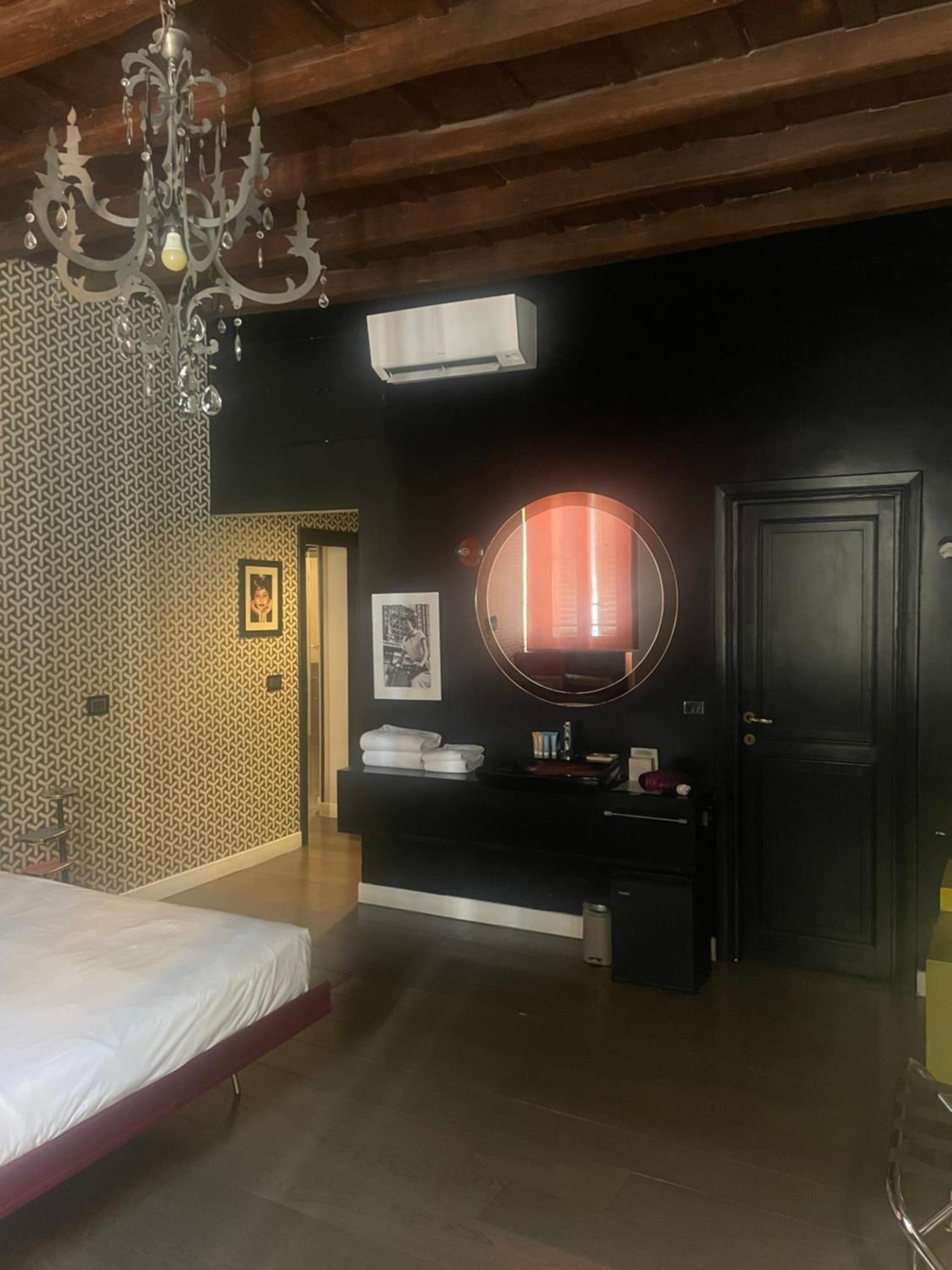 Deluxe Suite photo 1