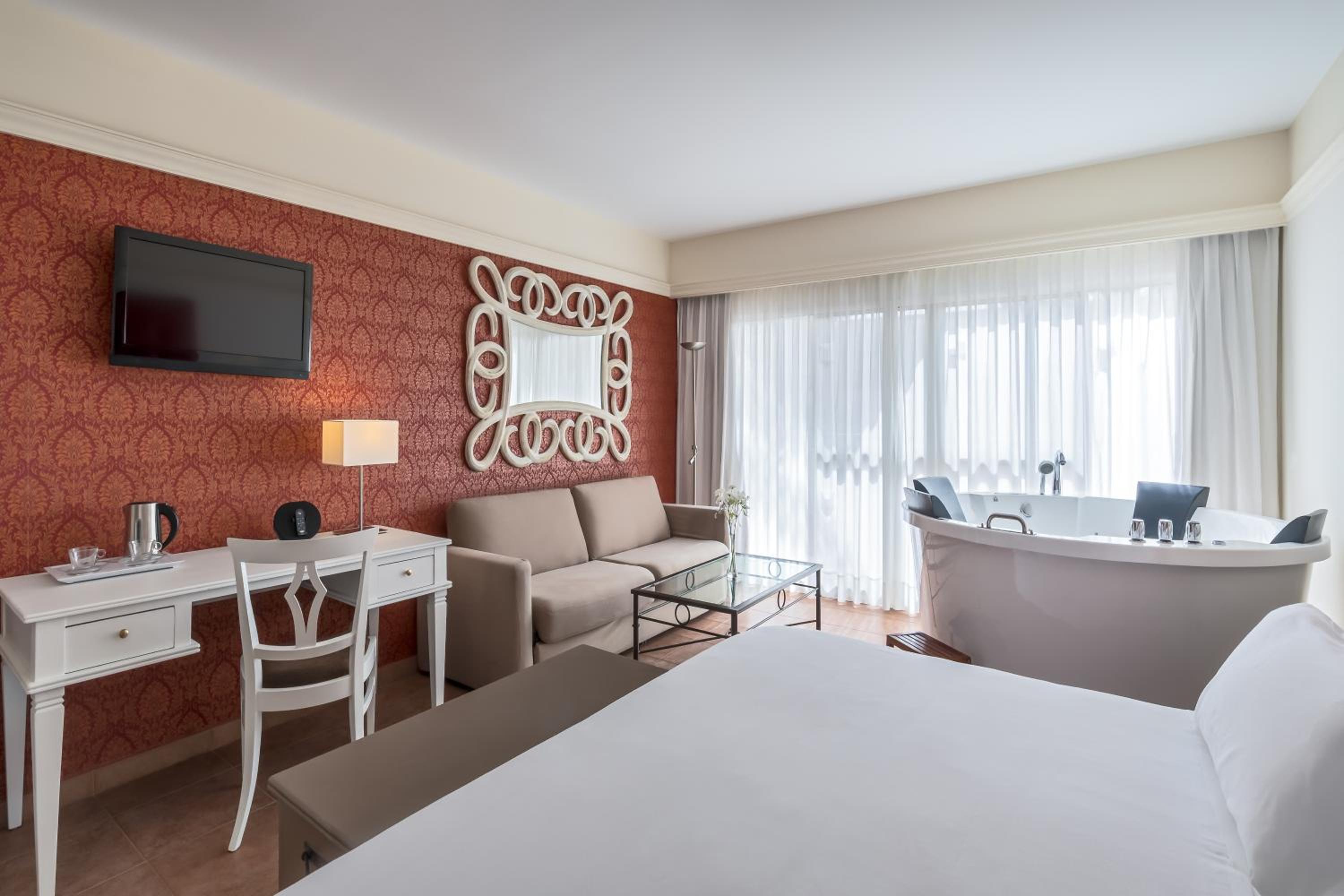Habitación Deluxe con Bañera de Hidromasaje