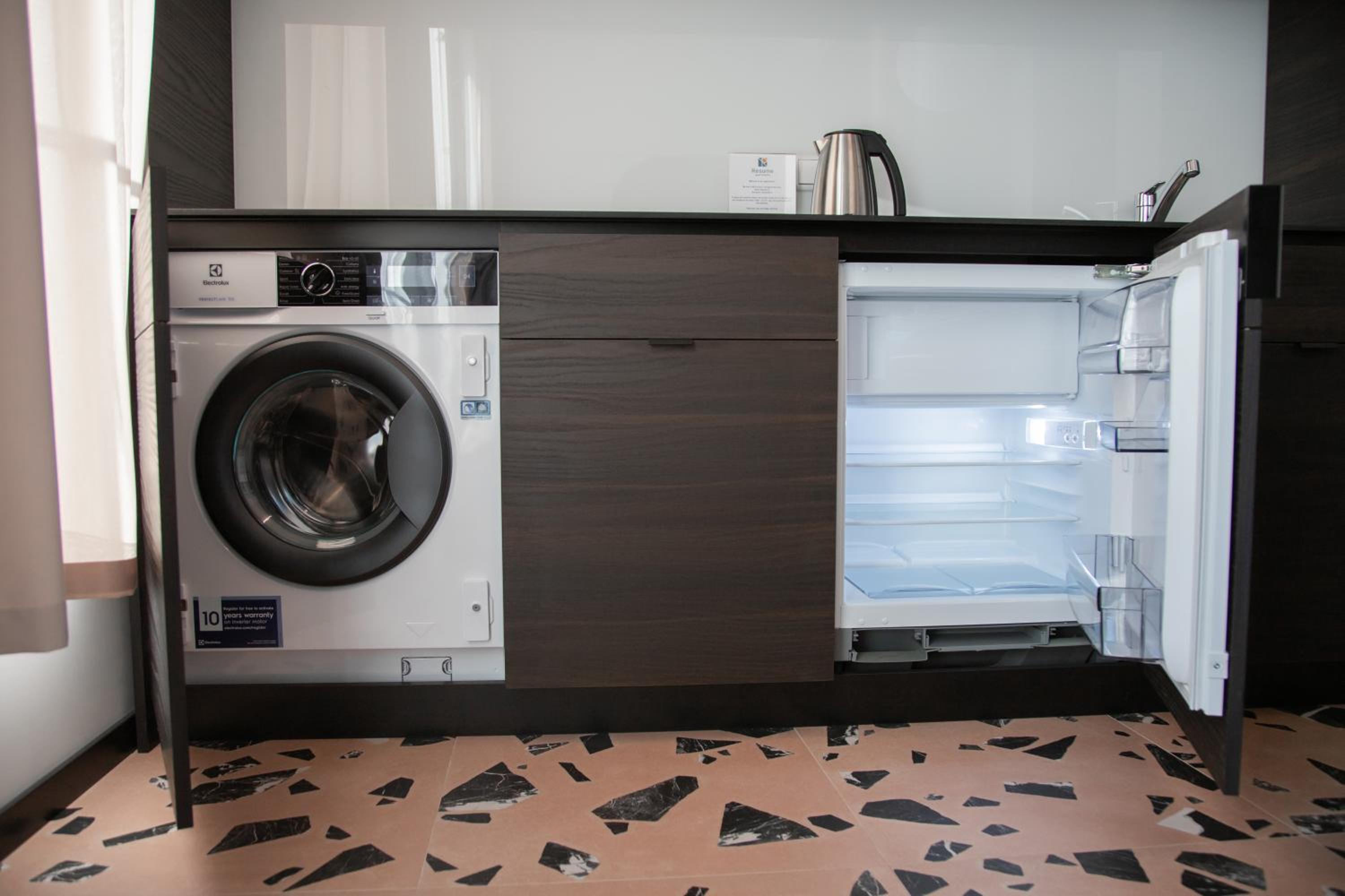 Double Room with Private Bathroom - Photo 6