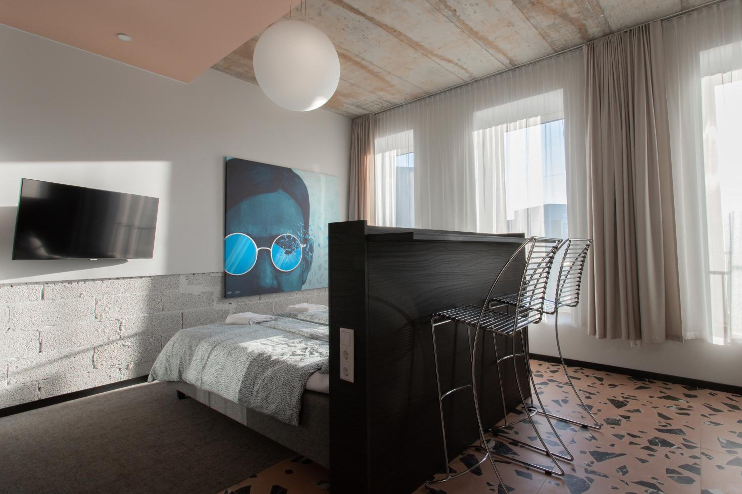 Double Room with Private Bathroom - Photo 11