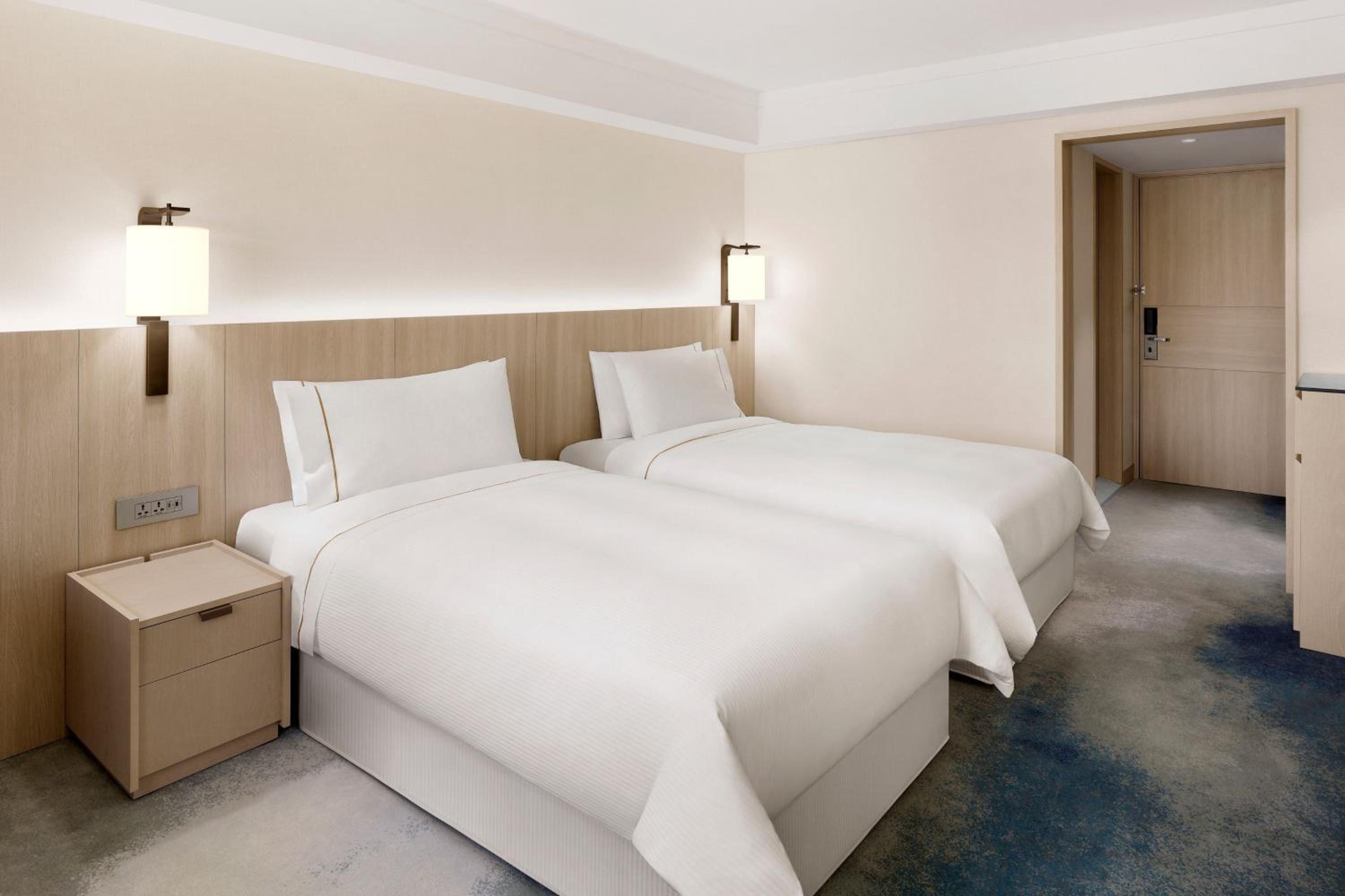 Executive Beach Twin, Club lounge access,  2 Twin, Haeundae Beach view - Photo 7